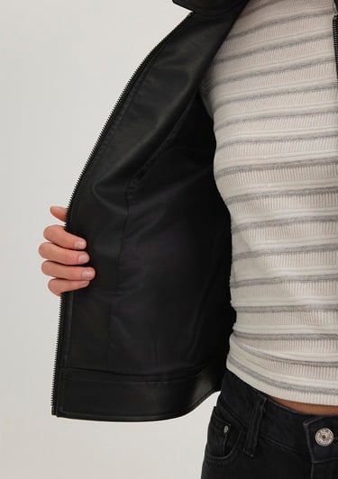  Mavi Dik Yaka Siyah Suni Deri Ceket Fitted / Vücuda Oturan Kesim 1110598-900