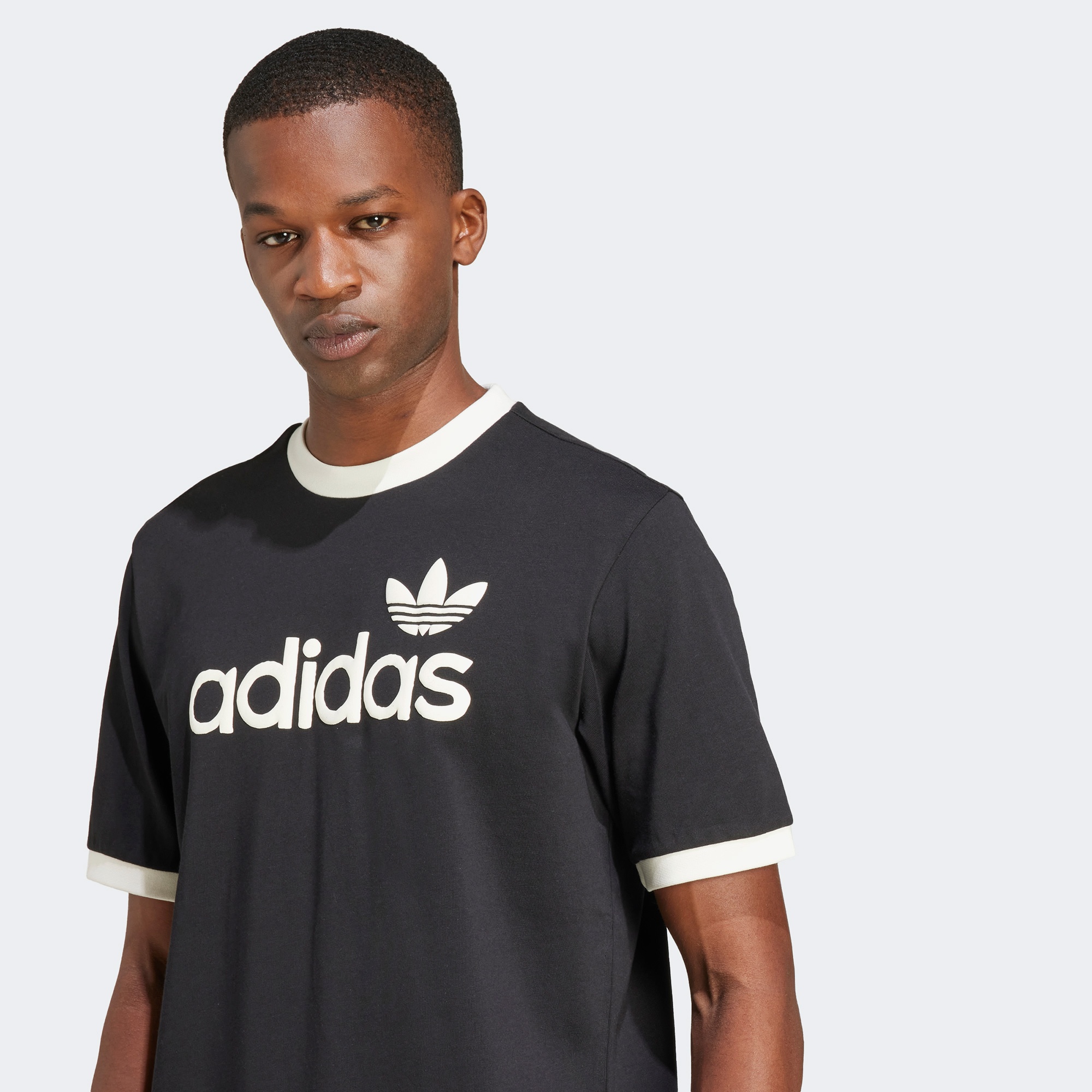 adidas Simple Erkek Siyah T-Shirt