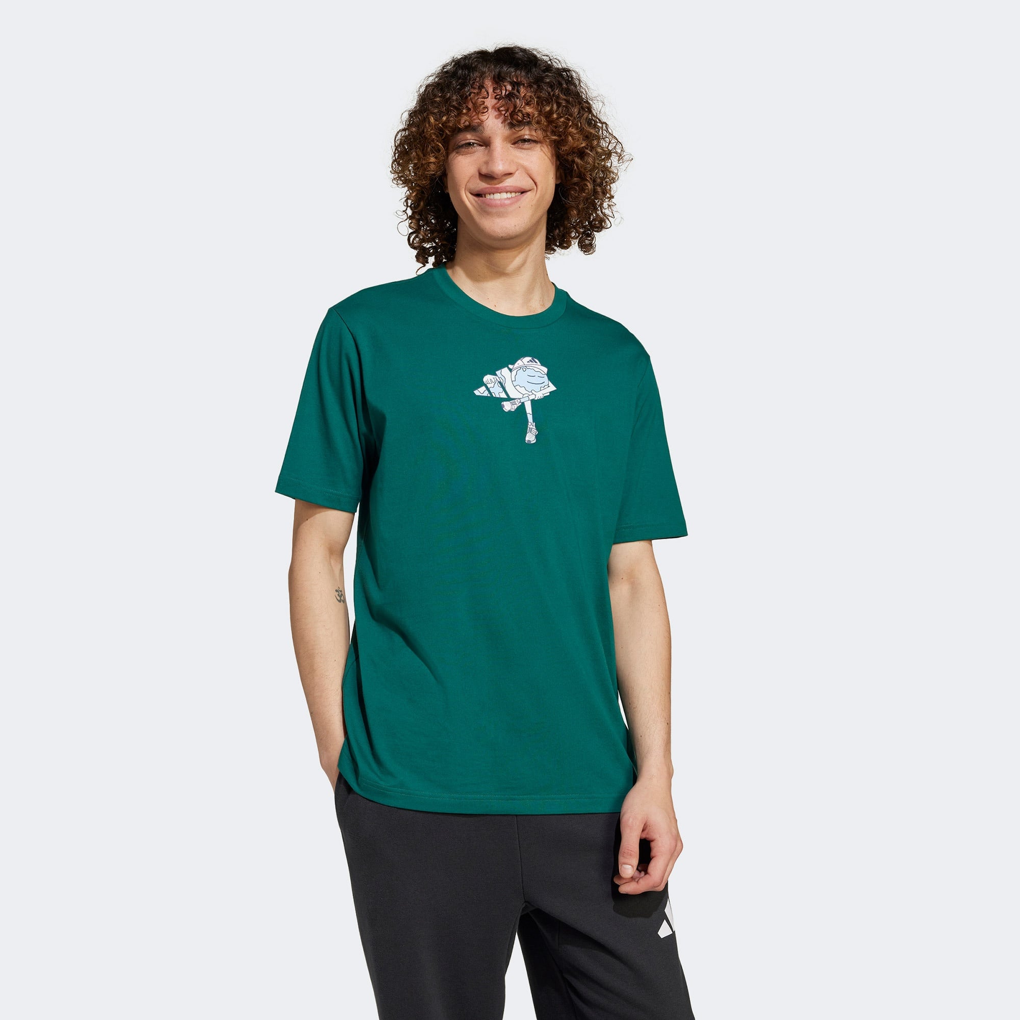 adidas Earth Day Graphic Erkek Yeşil T-Shirt