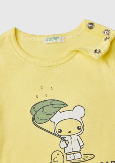  Bebek Sarı Önü Grafik Baskılı Omzu Çıtçıtlı Bisiklet Yaka T-Shirt