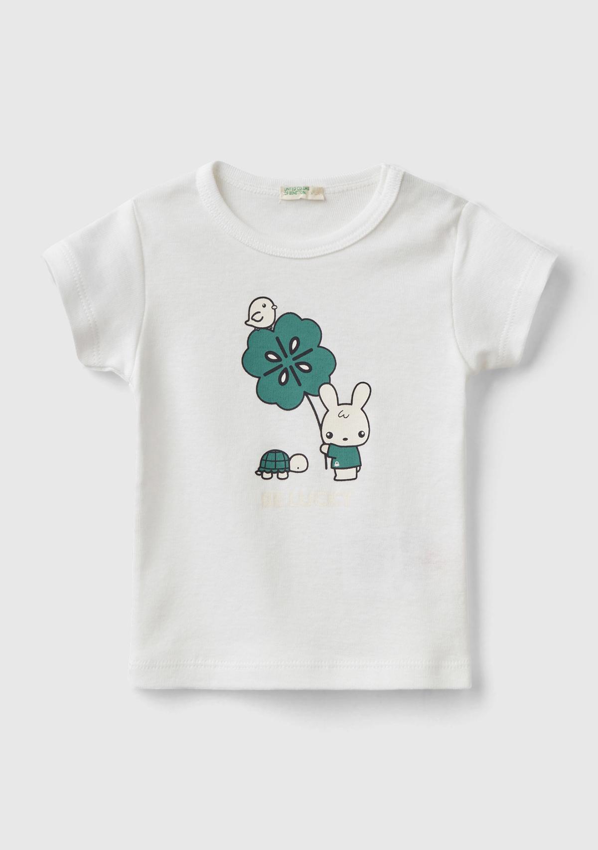  Bebek Beyaz. Önü Grafik Baskılı Omzu Çıtçıtlı Bisiklet Yaka T-Shirt