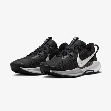  Nike Pegasus Trail 5 Kadın Siyah Koşu Ayakkabısı