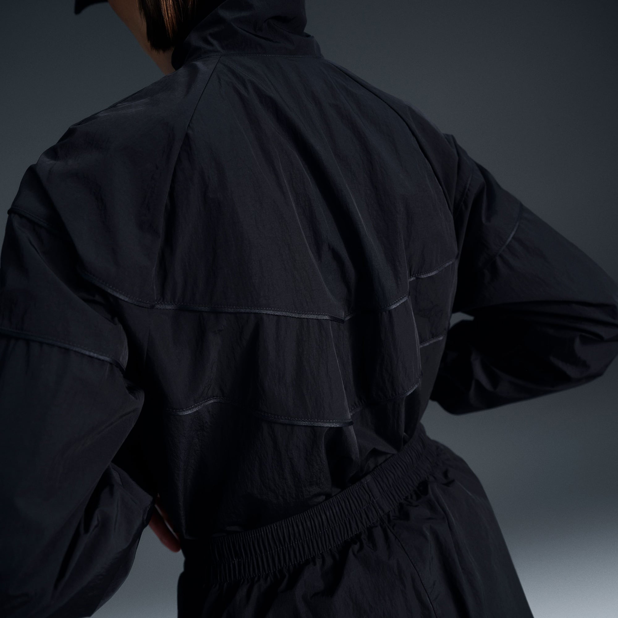 Nike Sportswear Windrunner Woven Kadın Siyah Ceket