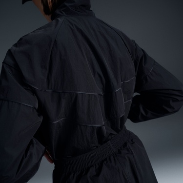  Nike Sportswear Windrunner Woven Kadın Siyah Ceket