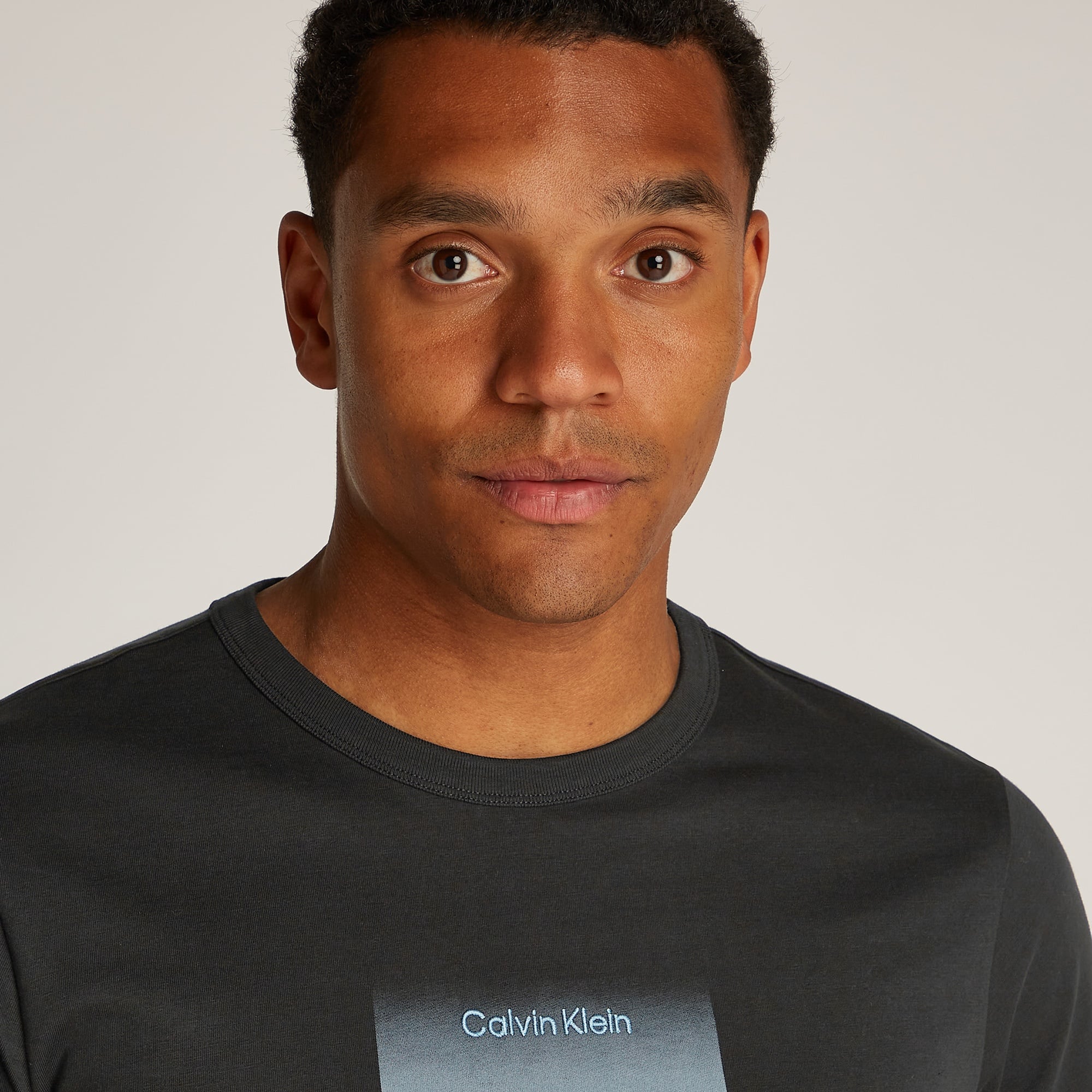 Calvin Klein Gradient Logo Erkek Siyah T-Shirt