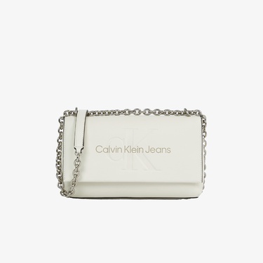  Calvin Klein Sculpted Mono Kadın Beyaz El Çantası