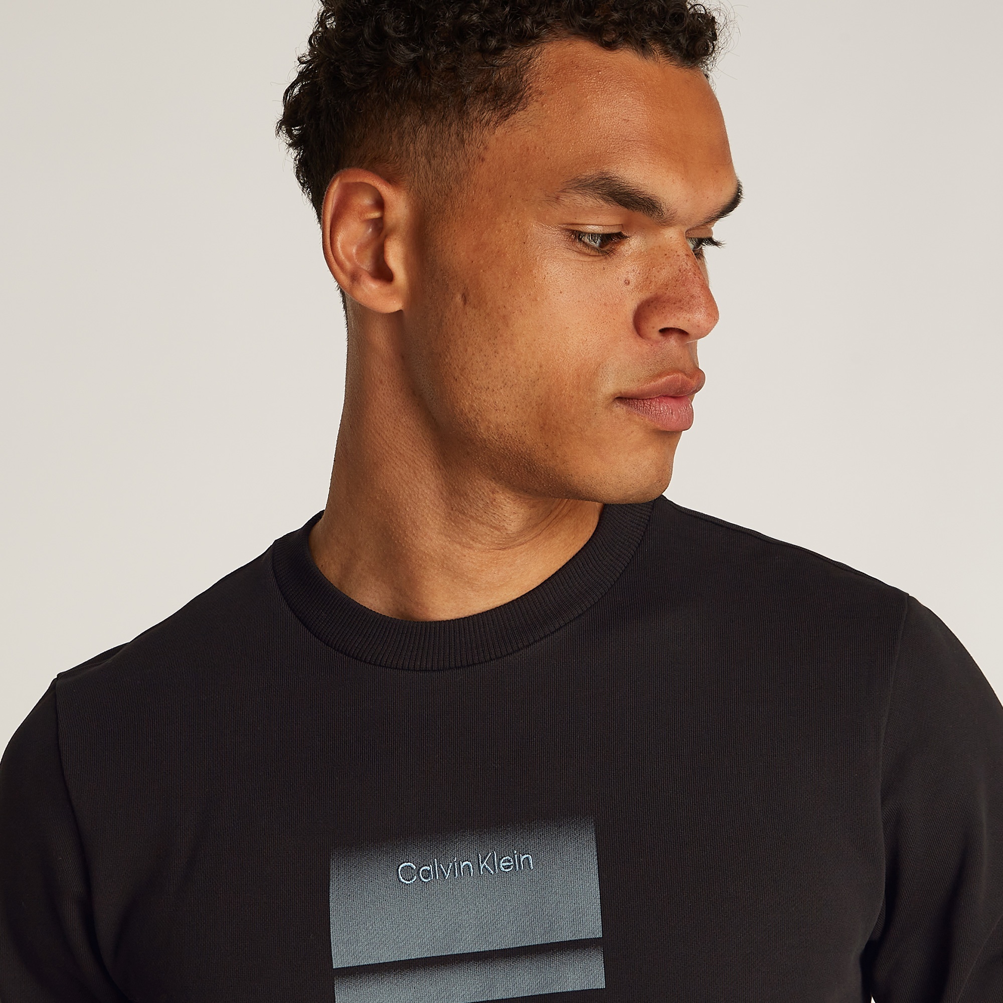 Calvin Klein Gradient Logo Erkek Siyah Sweatshirt