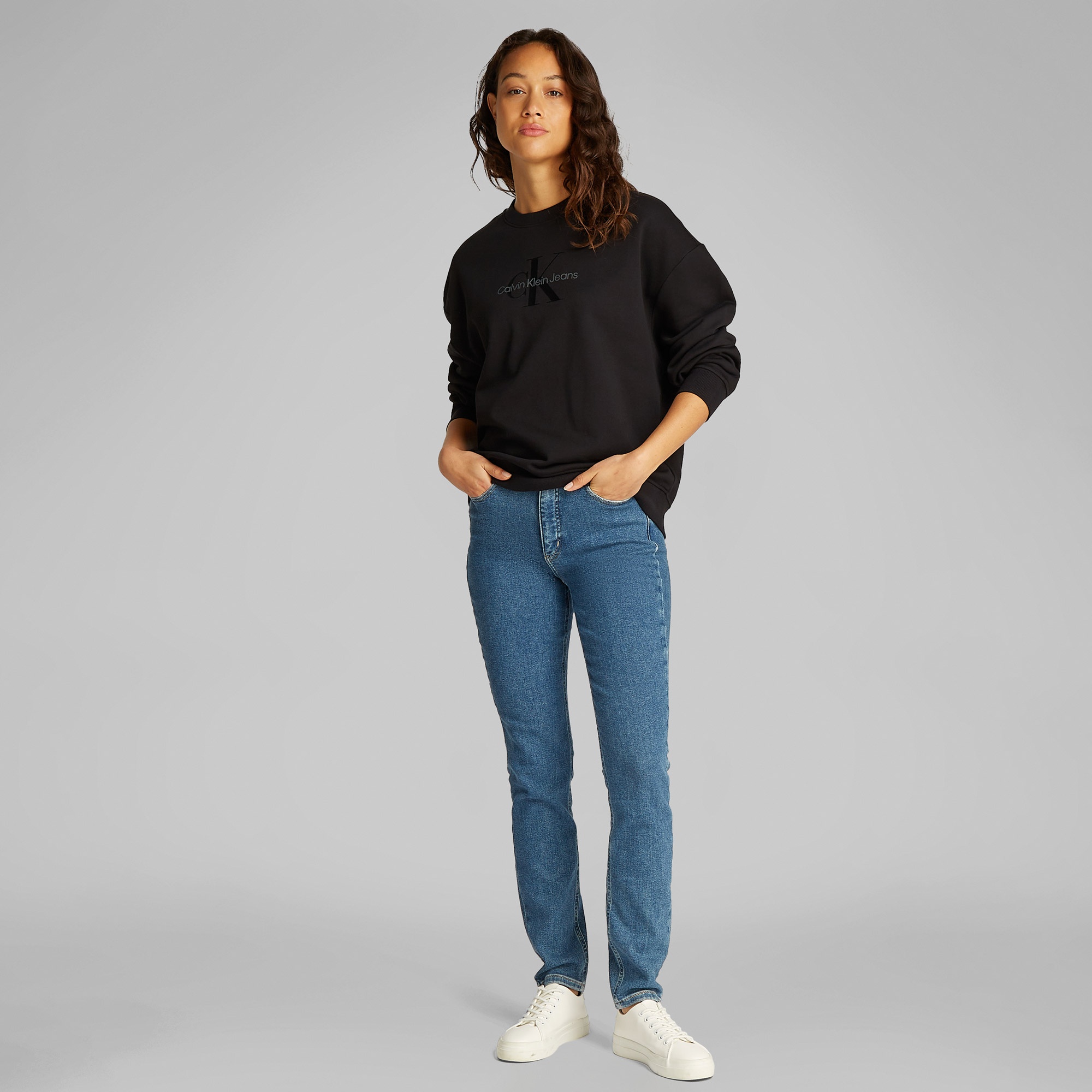 Calvin Klein Glossy Monologo Regular Kadın Siyah Sweatshirt