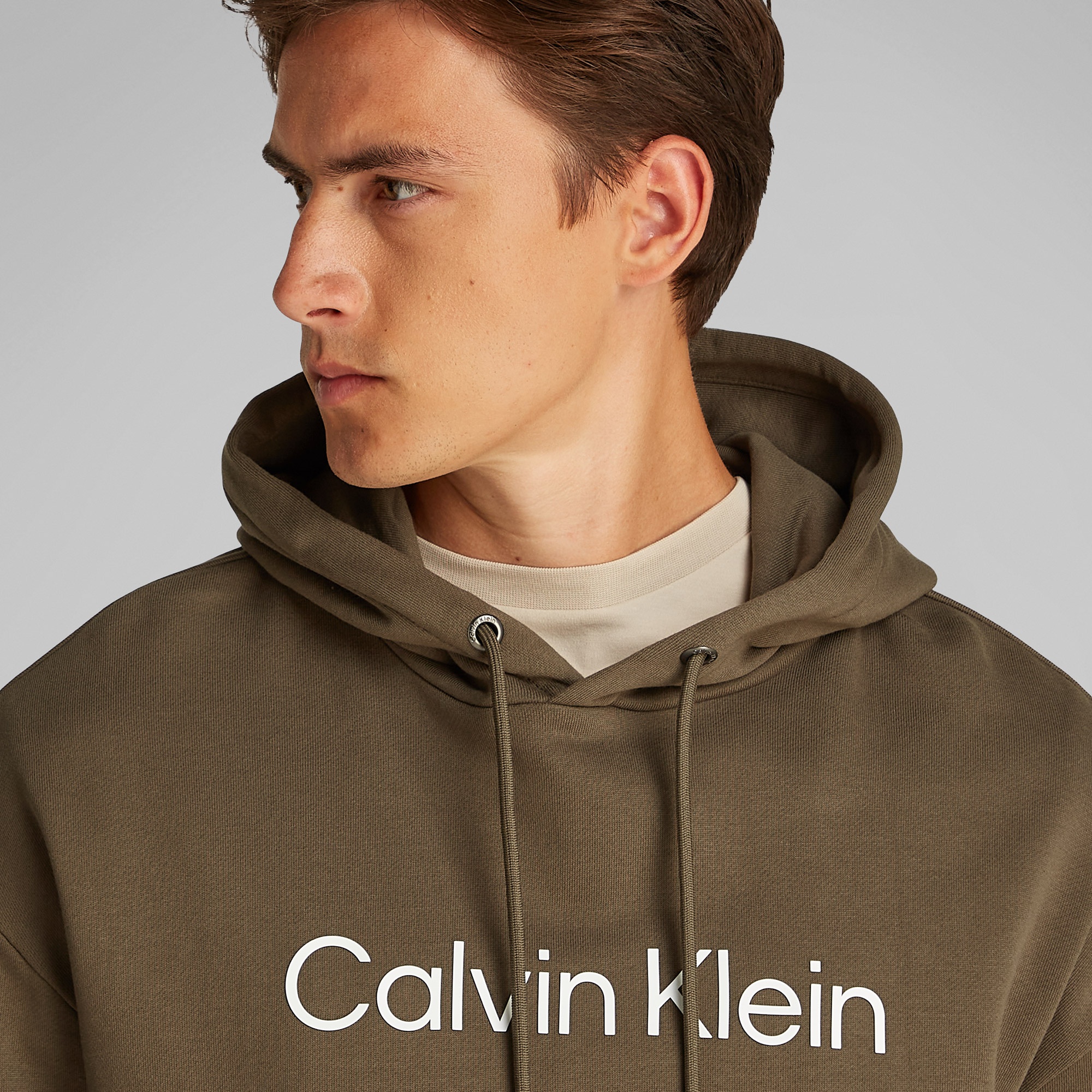 Calvin Klein Hero Logo Comfort Erkek Kahverengi Sweatshirt