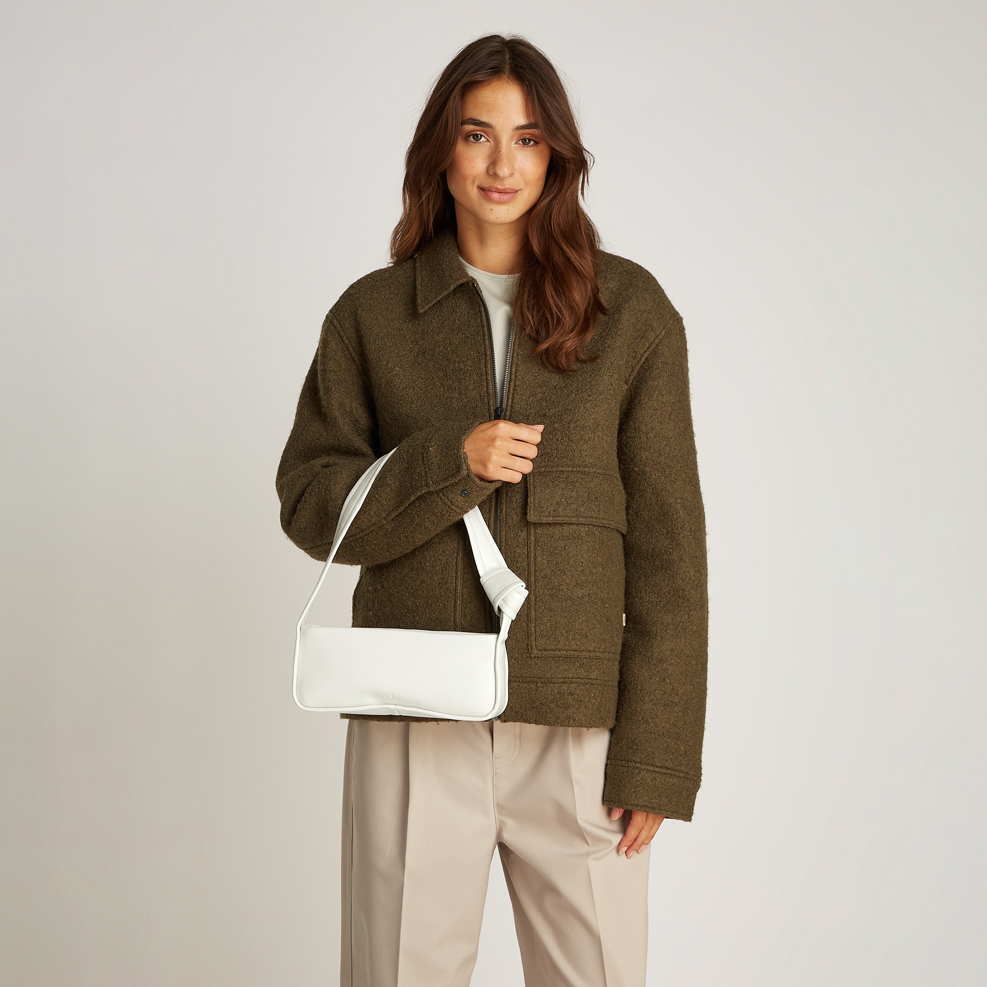 Calvin Klein Knotted 26 Kadın Beyaz El Çantası