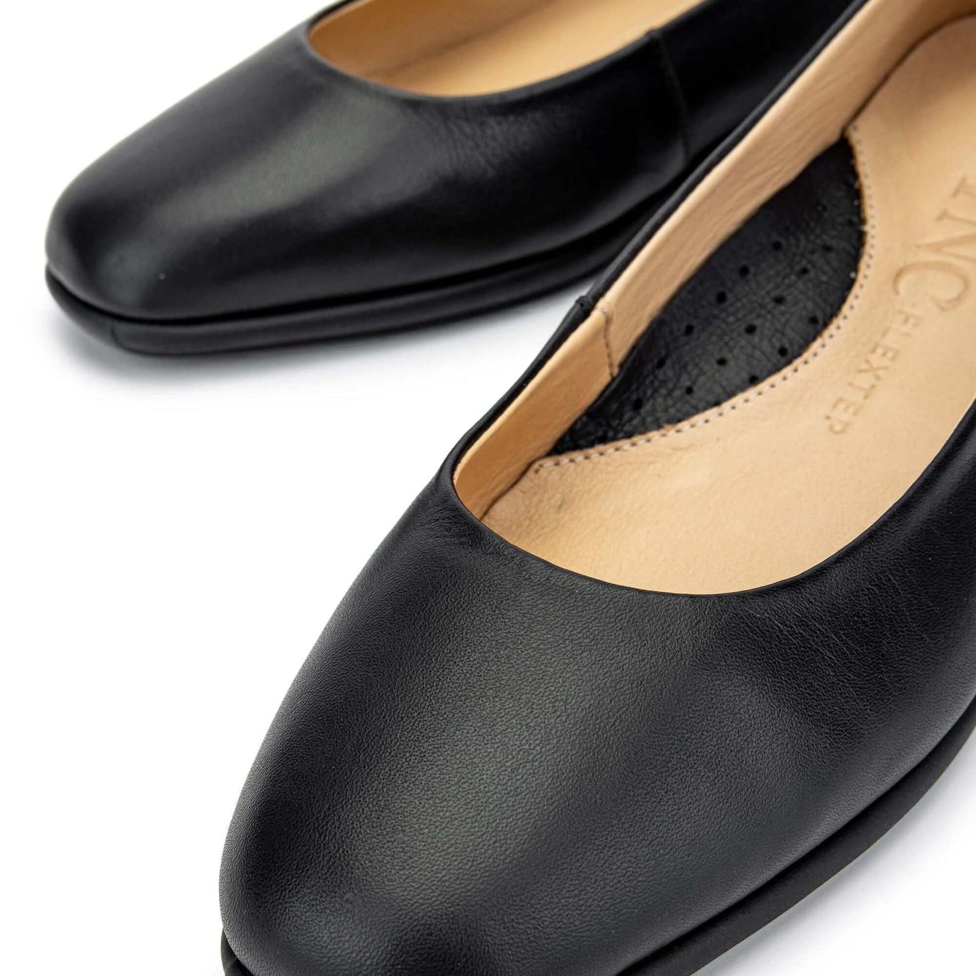 Tamer Tanca Kadın Hakiki Deri Siyah Analin Babet Ayakkabı