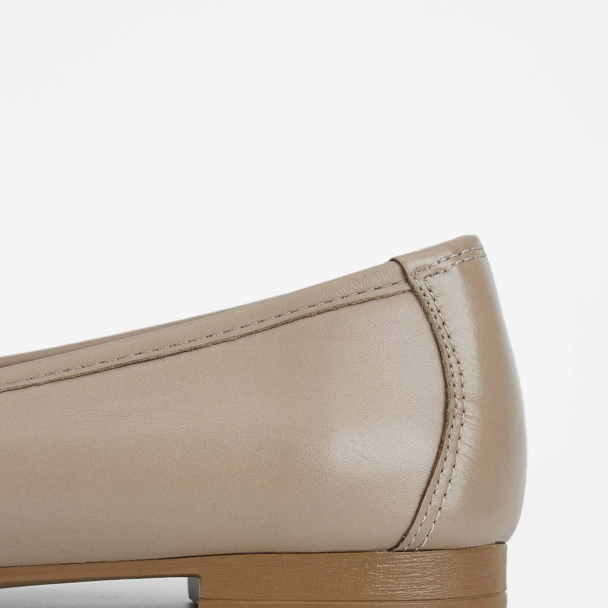 Tamer Tanca Kadın Hakiki Deri Bej Babet Ayakkabı