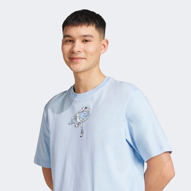  Adidas Earth Day Graphic Erkek Mavi T-Shirt