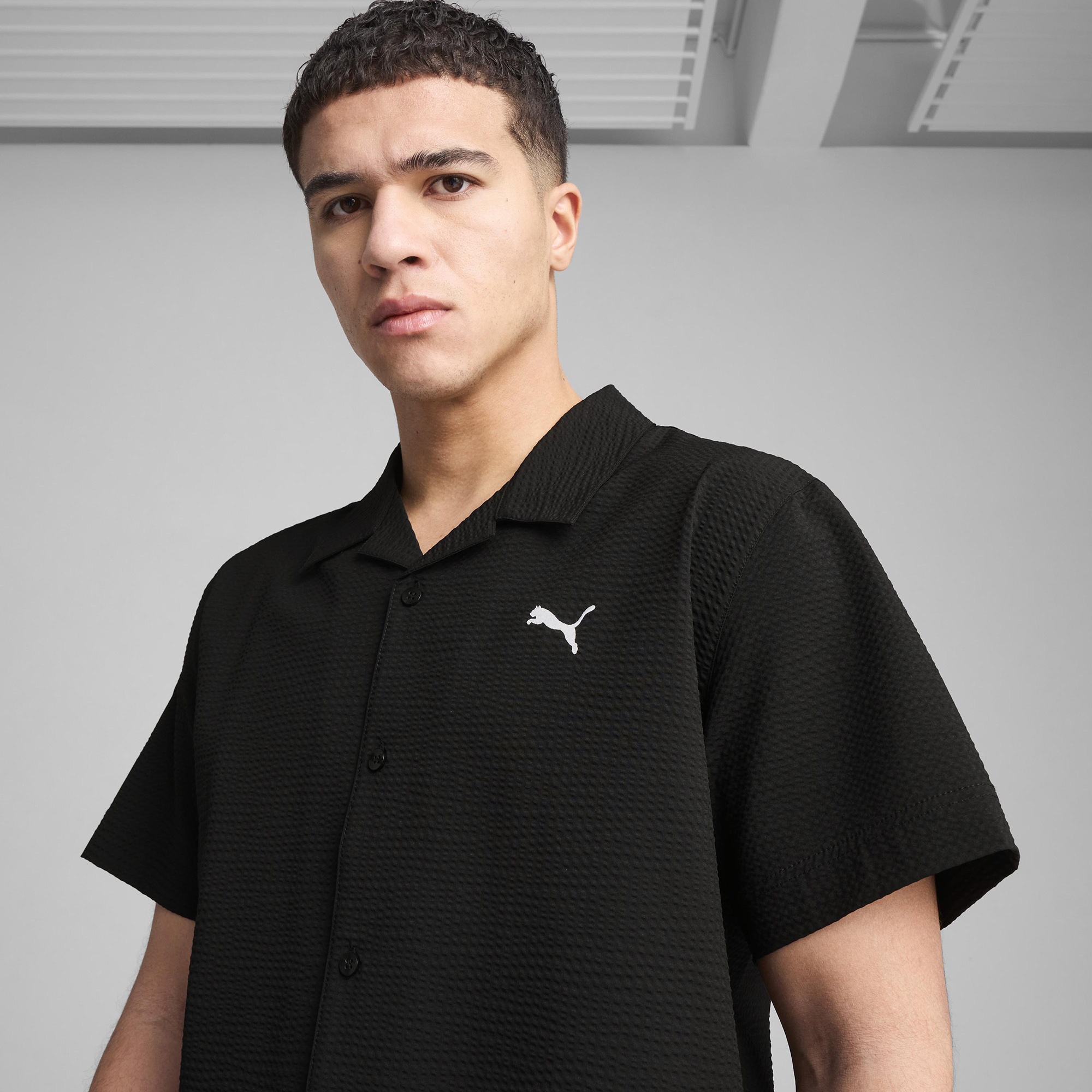 Puma Wardrobe Ess Relaxed Erkek Siyah Gömlek