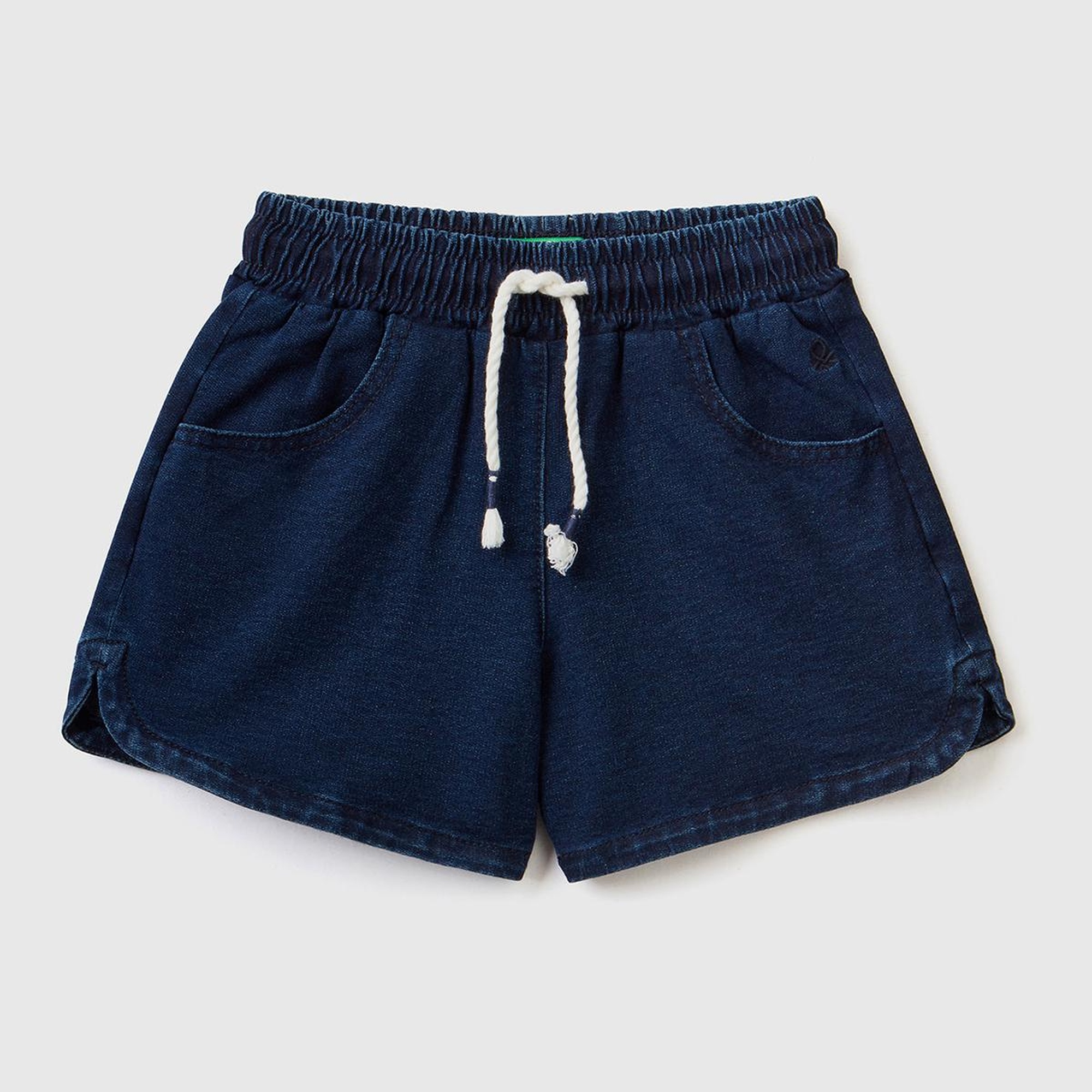 Kız Çocuk Lacivert Logo İşlemeli Beli Büzgülü Koyu Yıkama Bermuda Şort