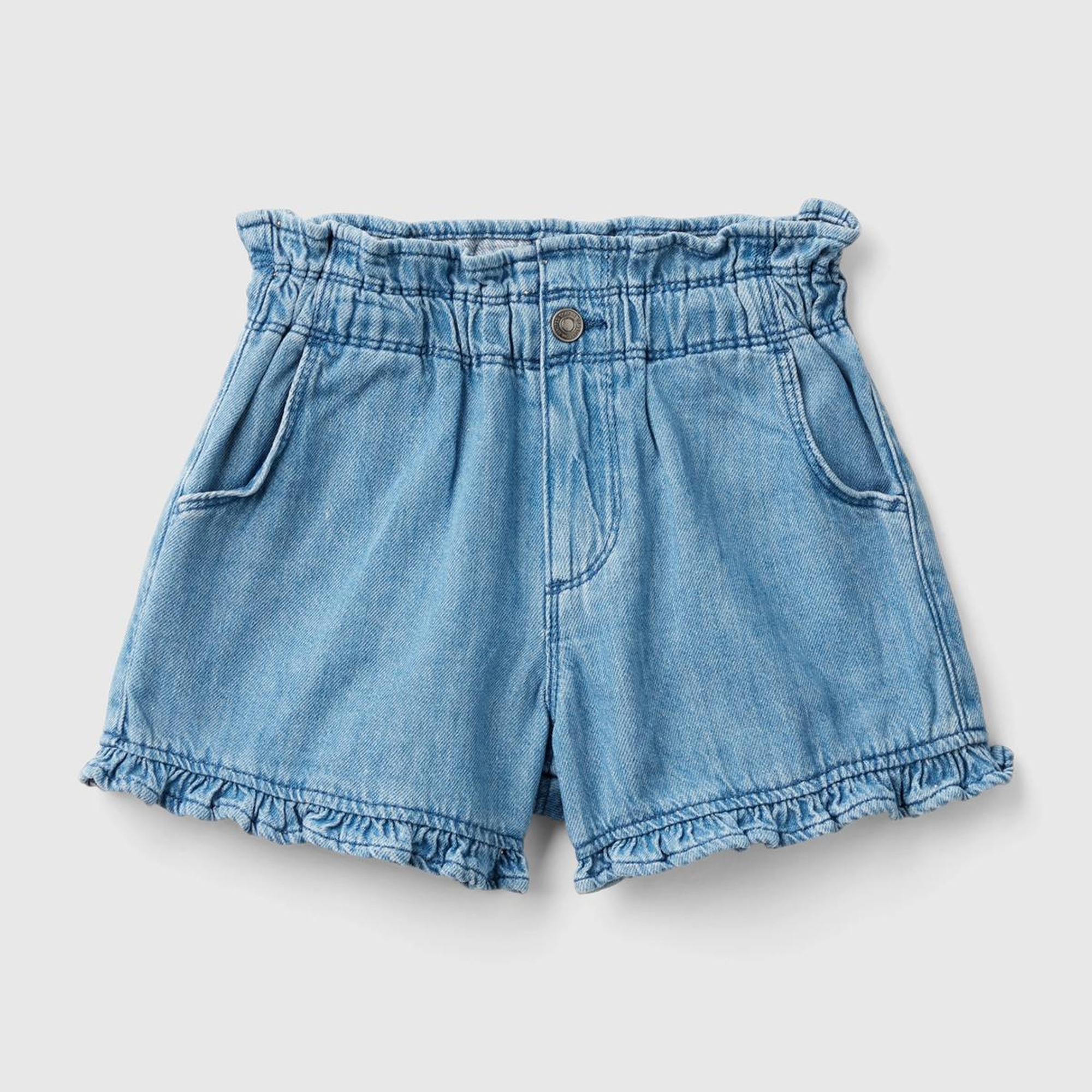 Kız Çocuk Mavi Eskitilmiş Efektli Arkası Yama Cepli Fırfırlı Şort