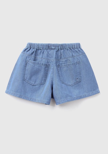  Kız Çocuk Açık Denim Beli Büzgülü Arka Cebi Logo İşlemeli Şort