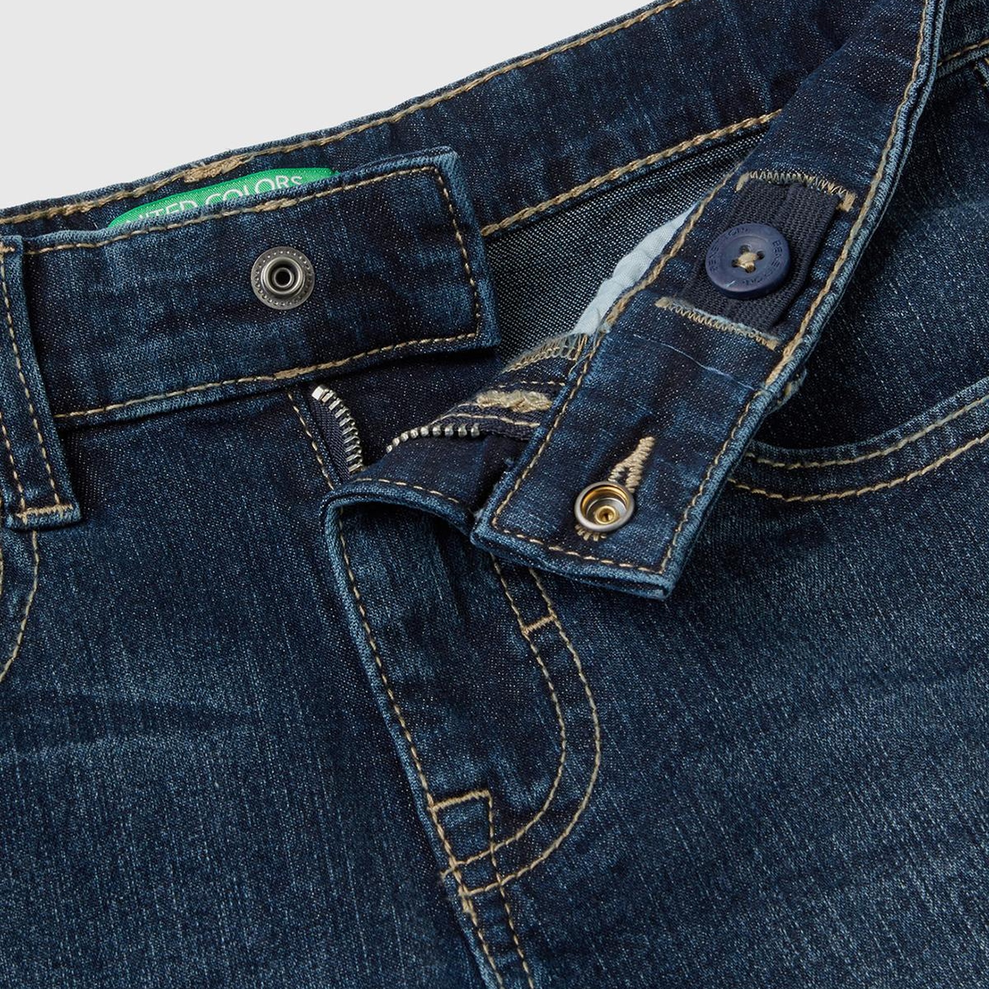 Erkek Çocuk Lacivert Logo İşlemeli 5 Cepli Kemer Delikli Denim Kısa Bermuda Şort