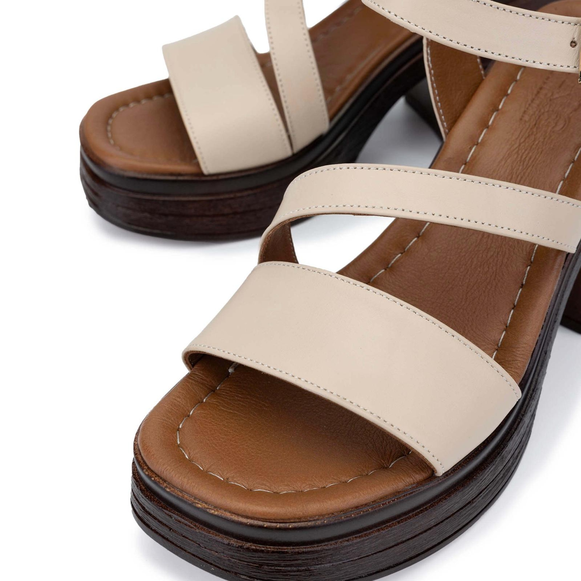 Tamer Tanca Kadın Hakiki Deri Bej Topuklu Sandalet