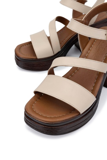  Tamer Tanca Kadın Hakiki Deri Bej Topuklu Sandalet