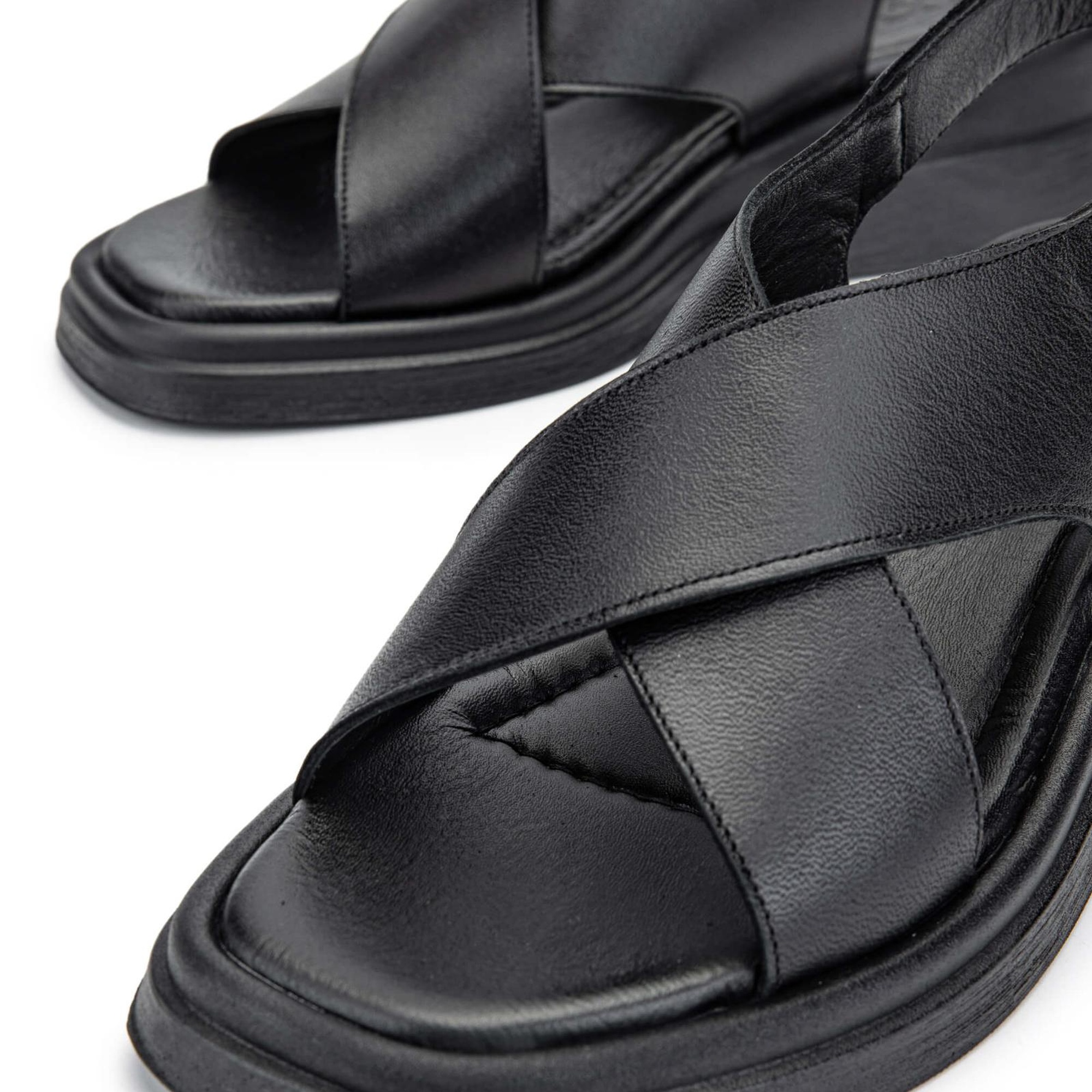 Tamer Tanca Kadın Hakiki Deri Siyah Deri Topuklu Sandalet