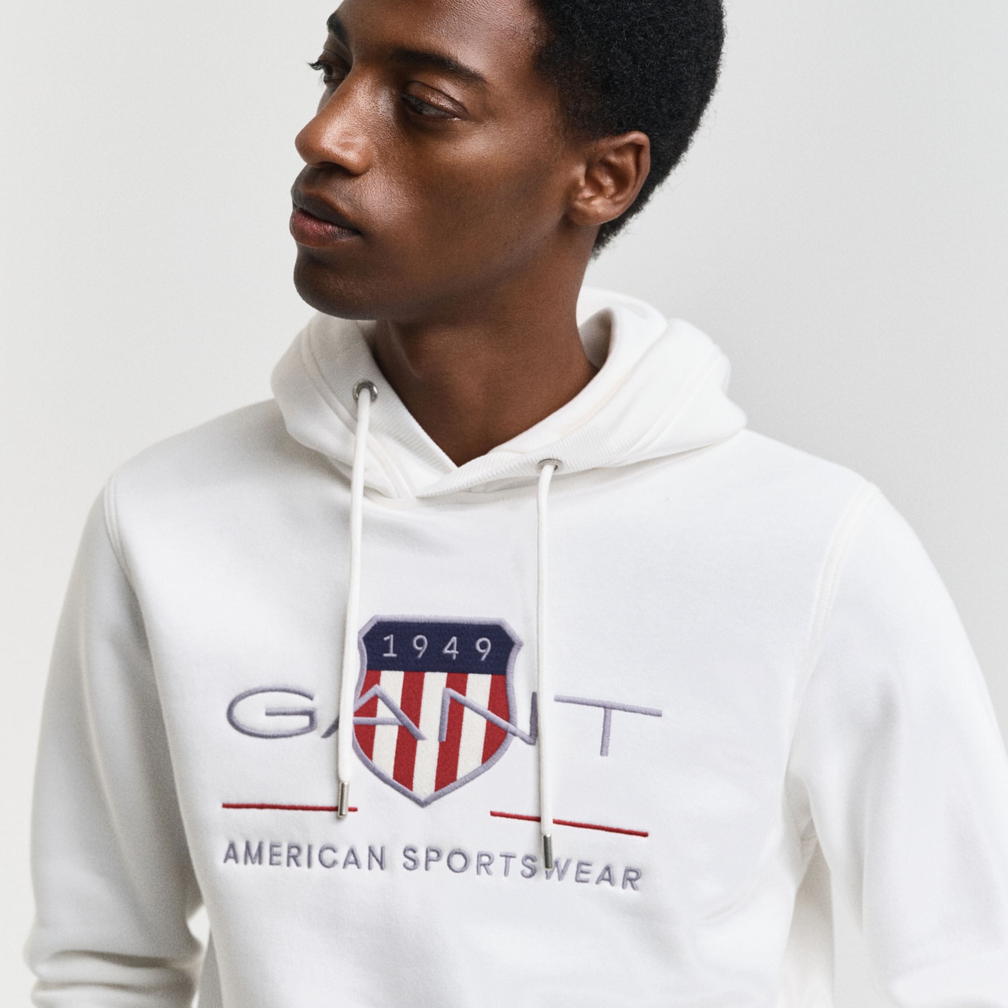 GANT Erkek Beyaz Regular Fit Kapüşonlu Logolu Sweatshirt