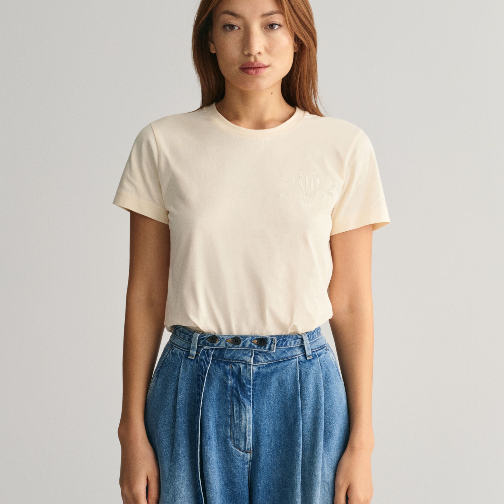 GANT Kadın Bej Regular Fit Bisiklet Yaka Logolu T-shirt