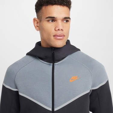 Nike Tech Windrunner Erkek Gri Kapüşonlu Ceket