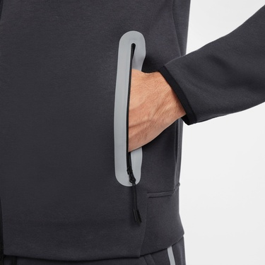  Nike Tech Windrunner Erkek Gri Kapüşonlu Ceket