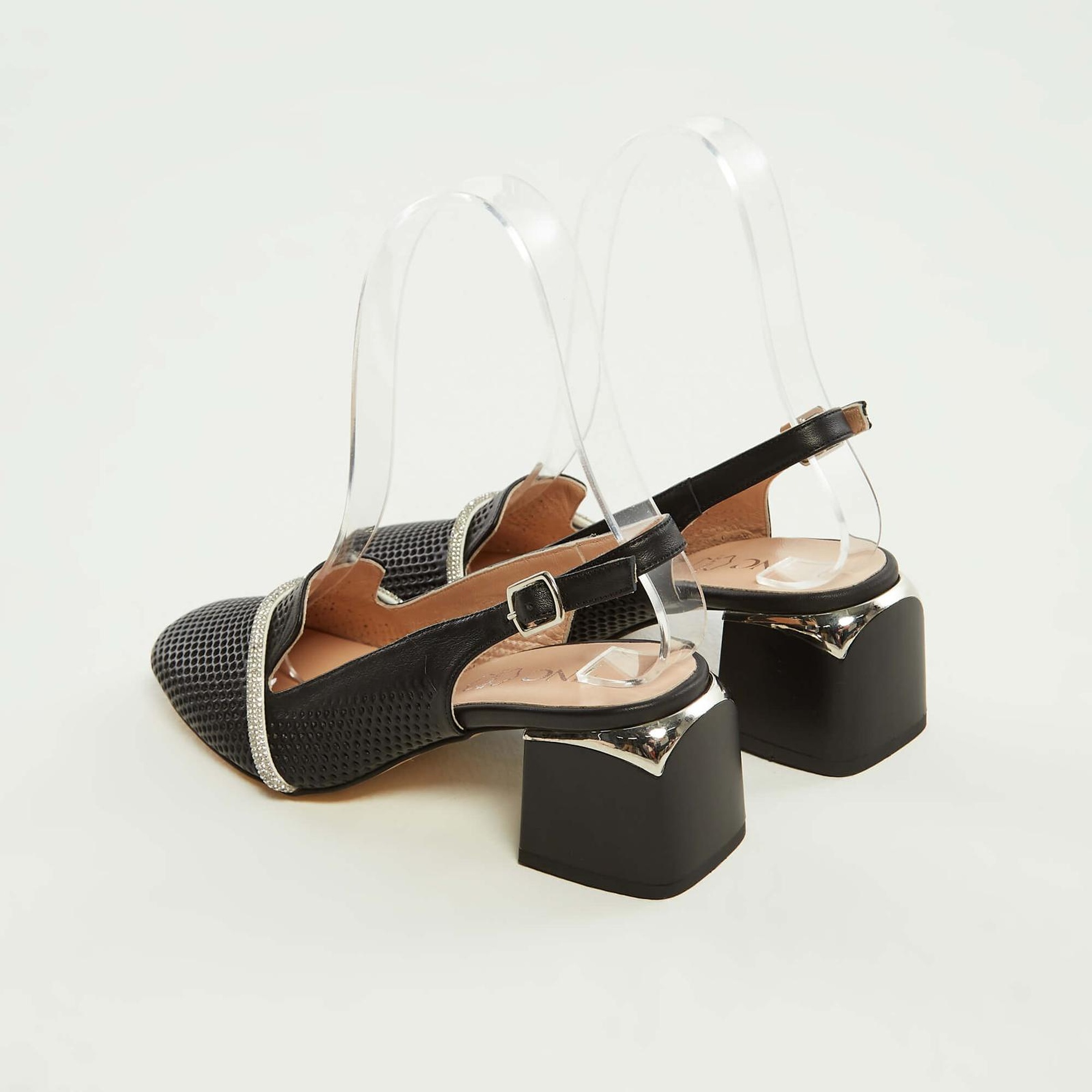 Tamer Tanca Kadın Hakiki Deri Siyah Deri Topuklu Sandalet