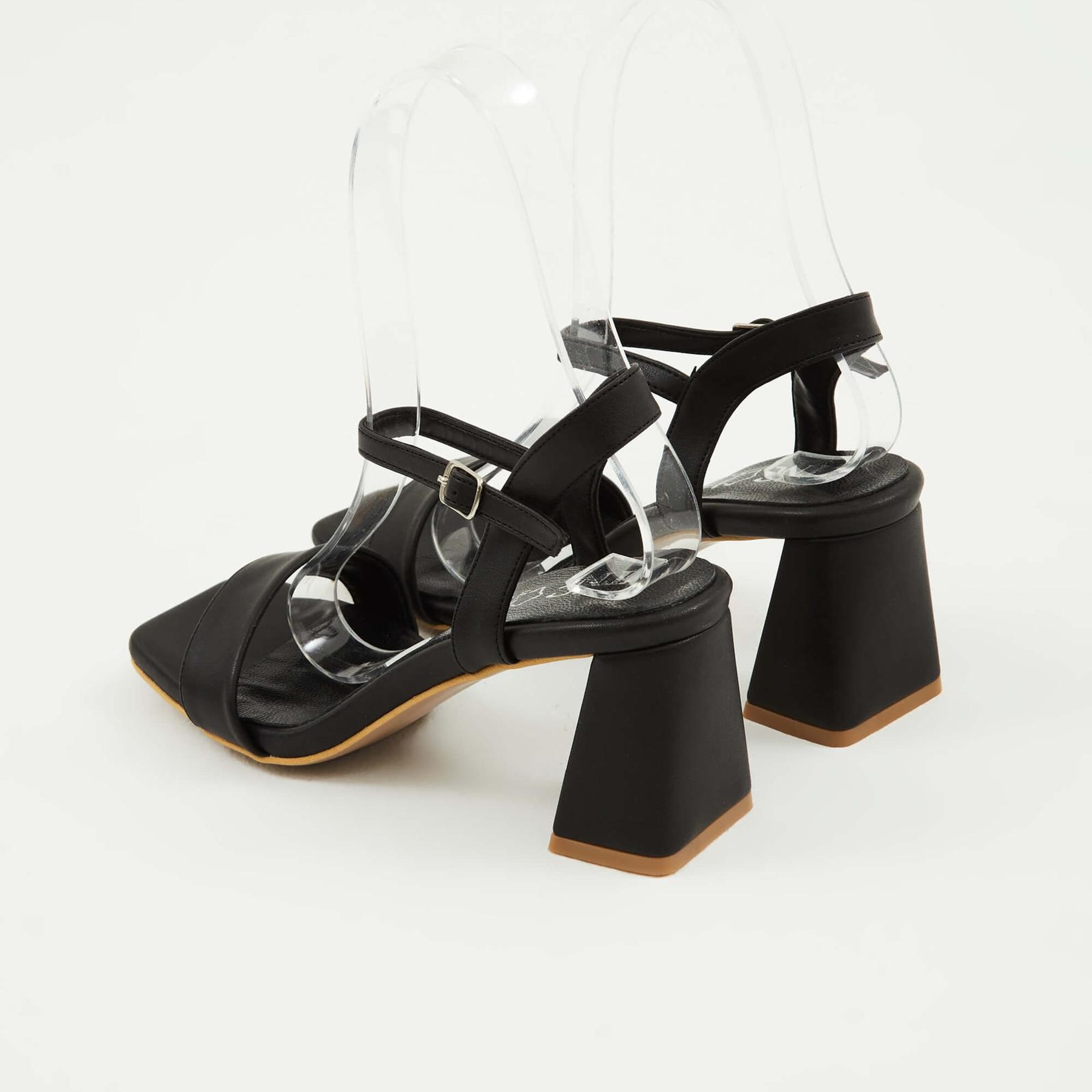 Tamer Tanca Kadın Hakiki Deri Siyah Topuklu Sandalet