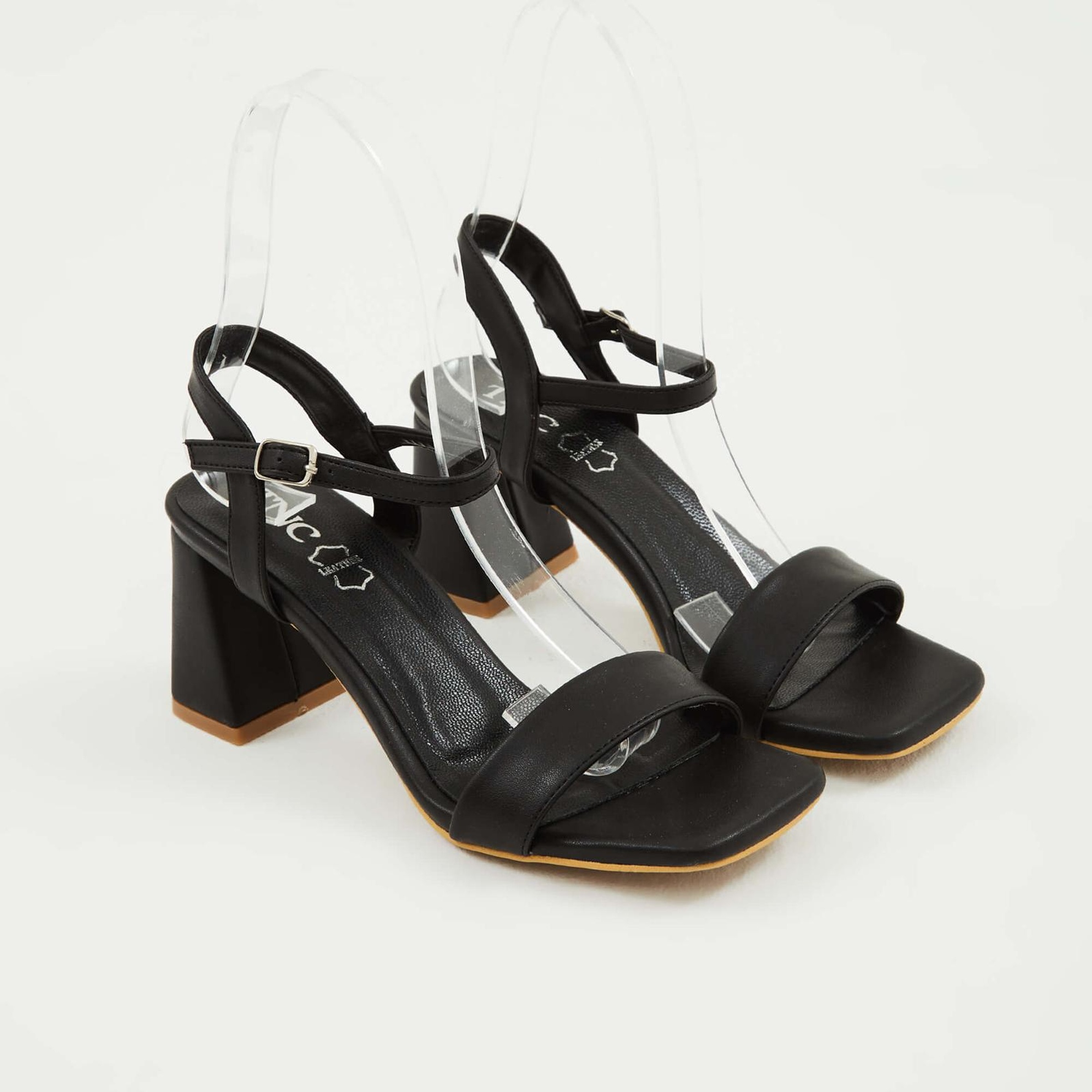 Tamer Tanca Kadın Hakiki Deri Siyah Topuklu Sandalet