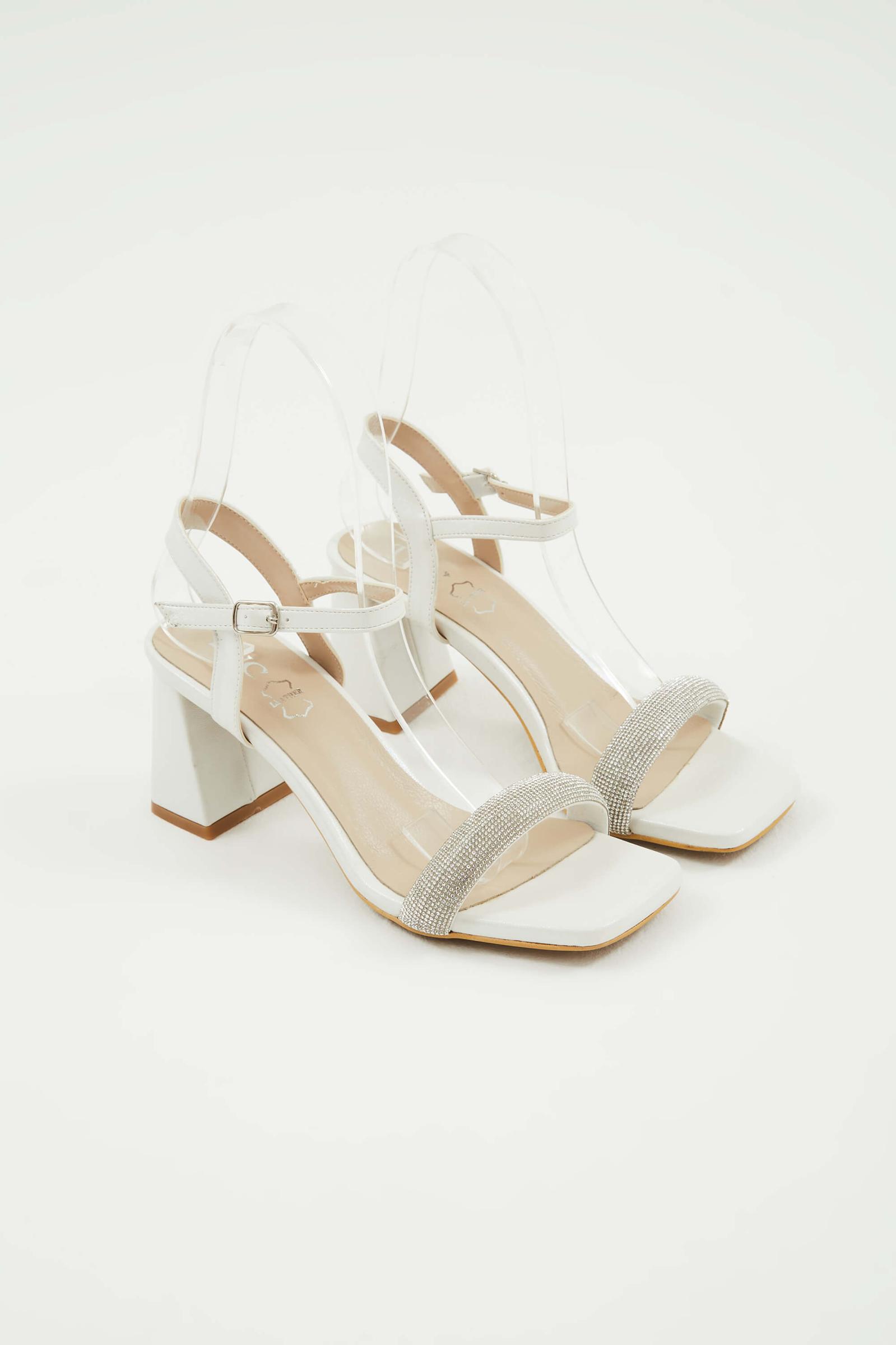  Tamer Tanca Kadın Hakiki Deri Beyaz Topuklu Sandalet