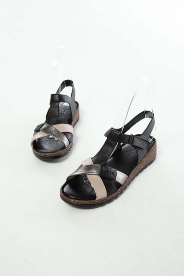  Tamer Tanca Kadın Hakiki Deri Siyah Düz Sandalet