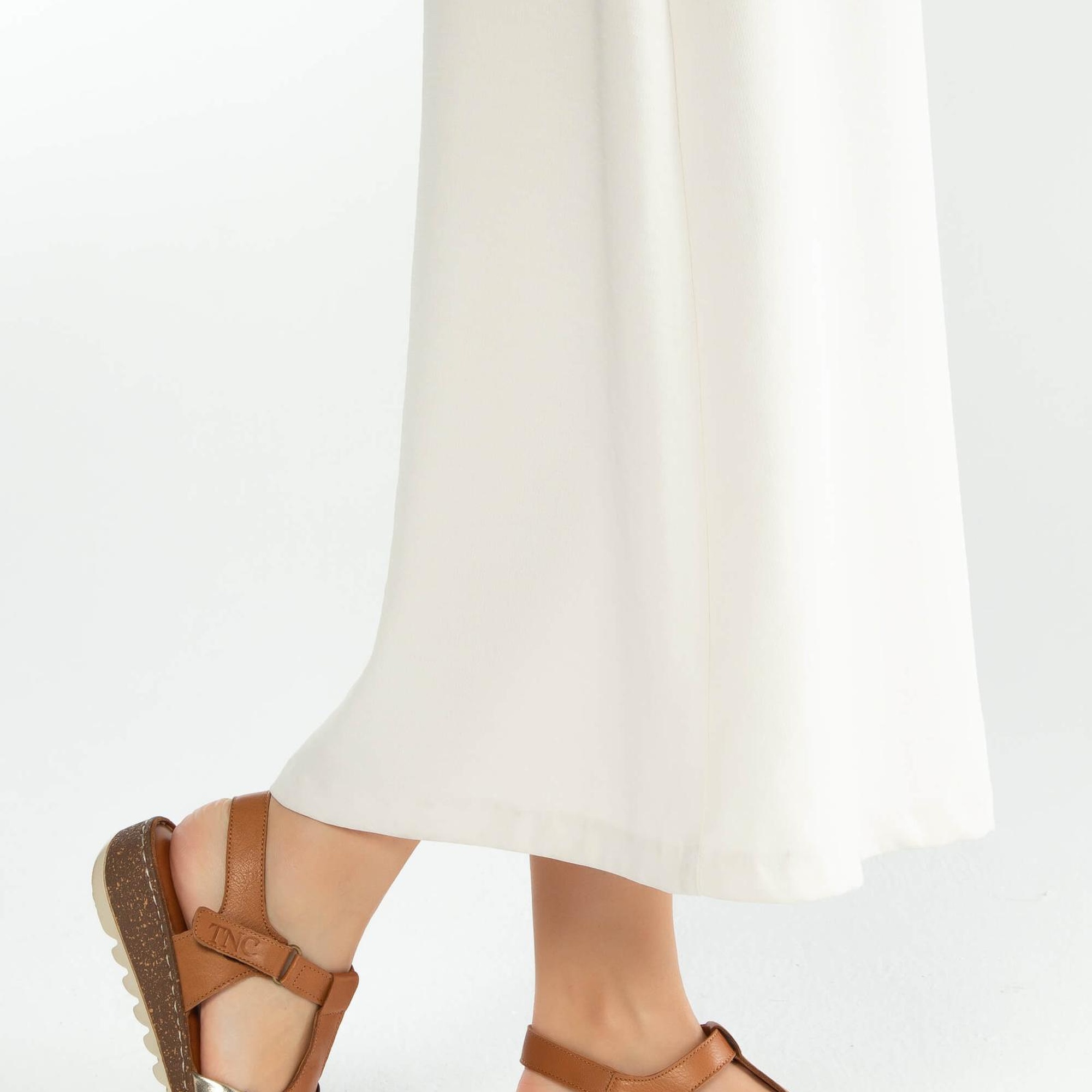 Tamer Tanca Kadın Hakiki Deri Taba Düz Sandalet