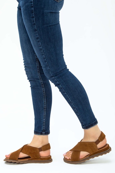  Tamer Tanca Kadın Vegan Taba Süet Düz Sandalet