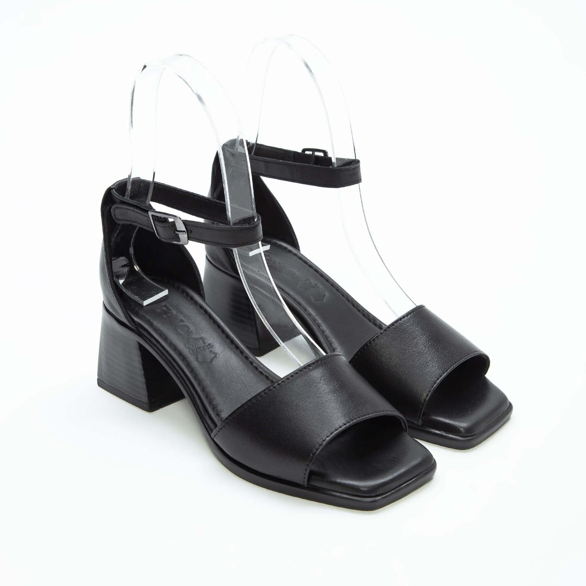 Tamer Tanca Kadın Vegan Siyah Topuklu Sandalet