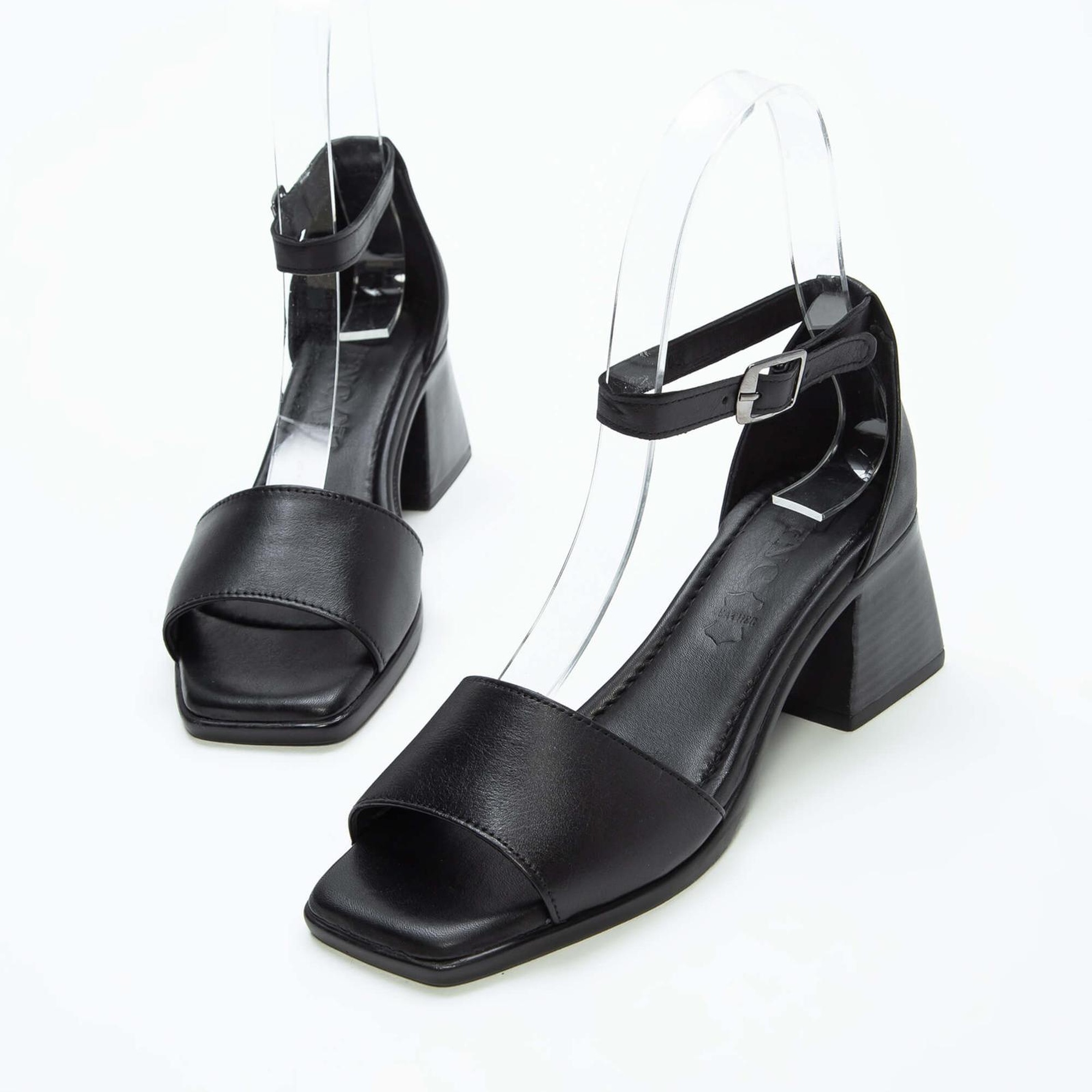 Tamer Tanca Kadın Vegan Siyah Topuklu Sandalet