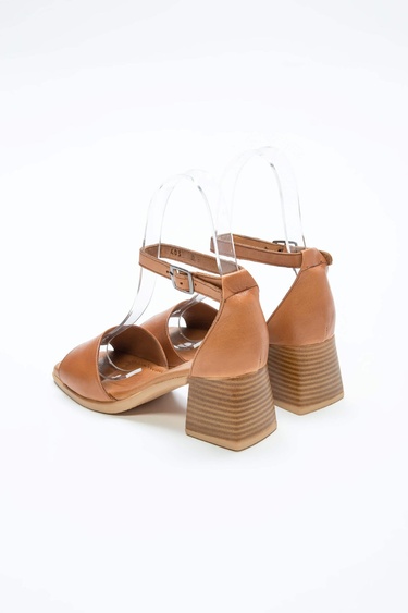  Tamer Tanca Kadın Vegan Taba Topuklu Sandalet