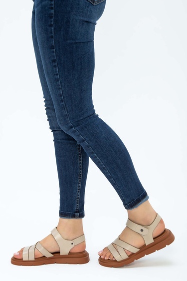  Tamer Tanca Kadın Hakiki Deri Bej Düz Sandalet