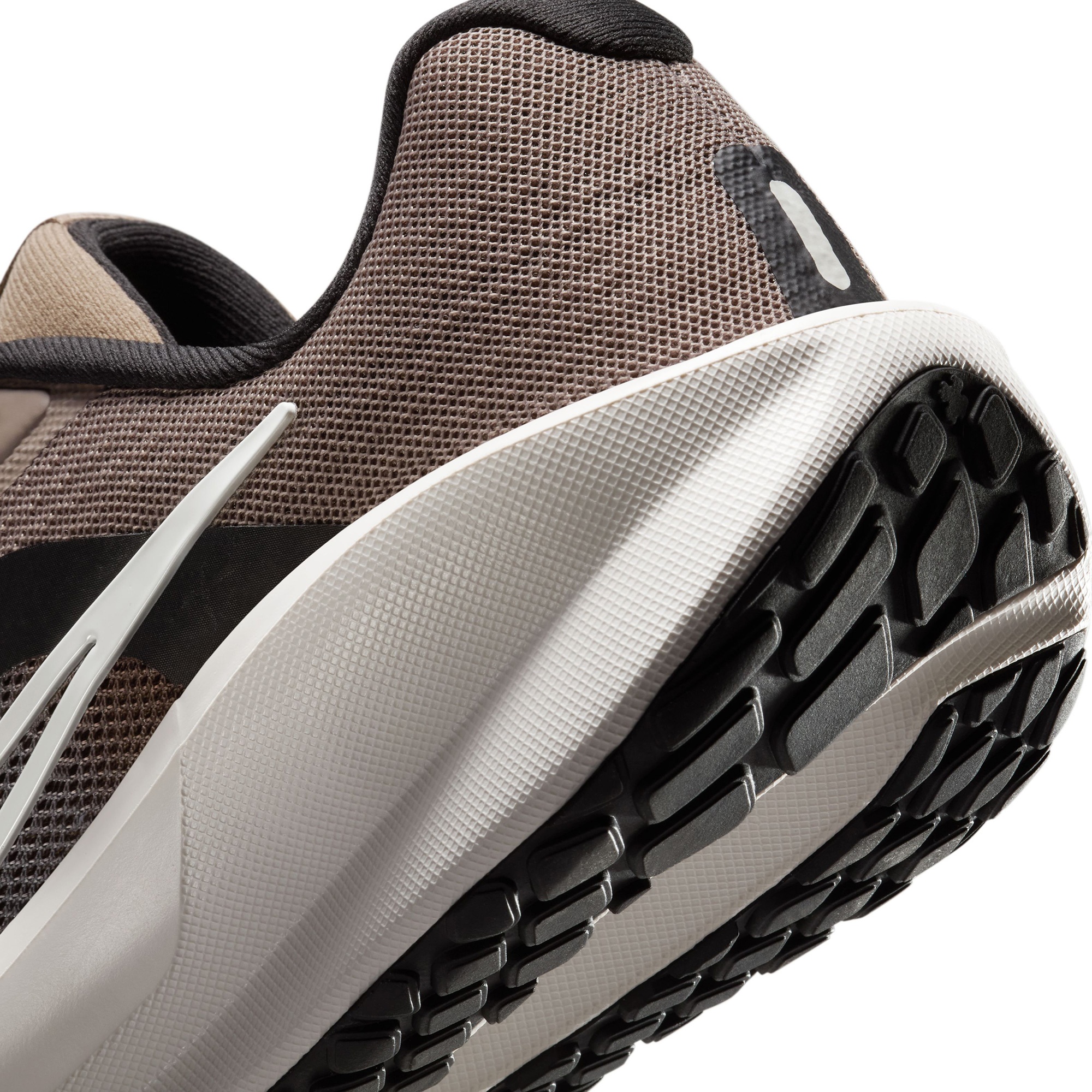 Nike Downshifter 13 Kadın Kahverengi Koşu Ayakkabısı