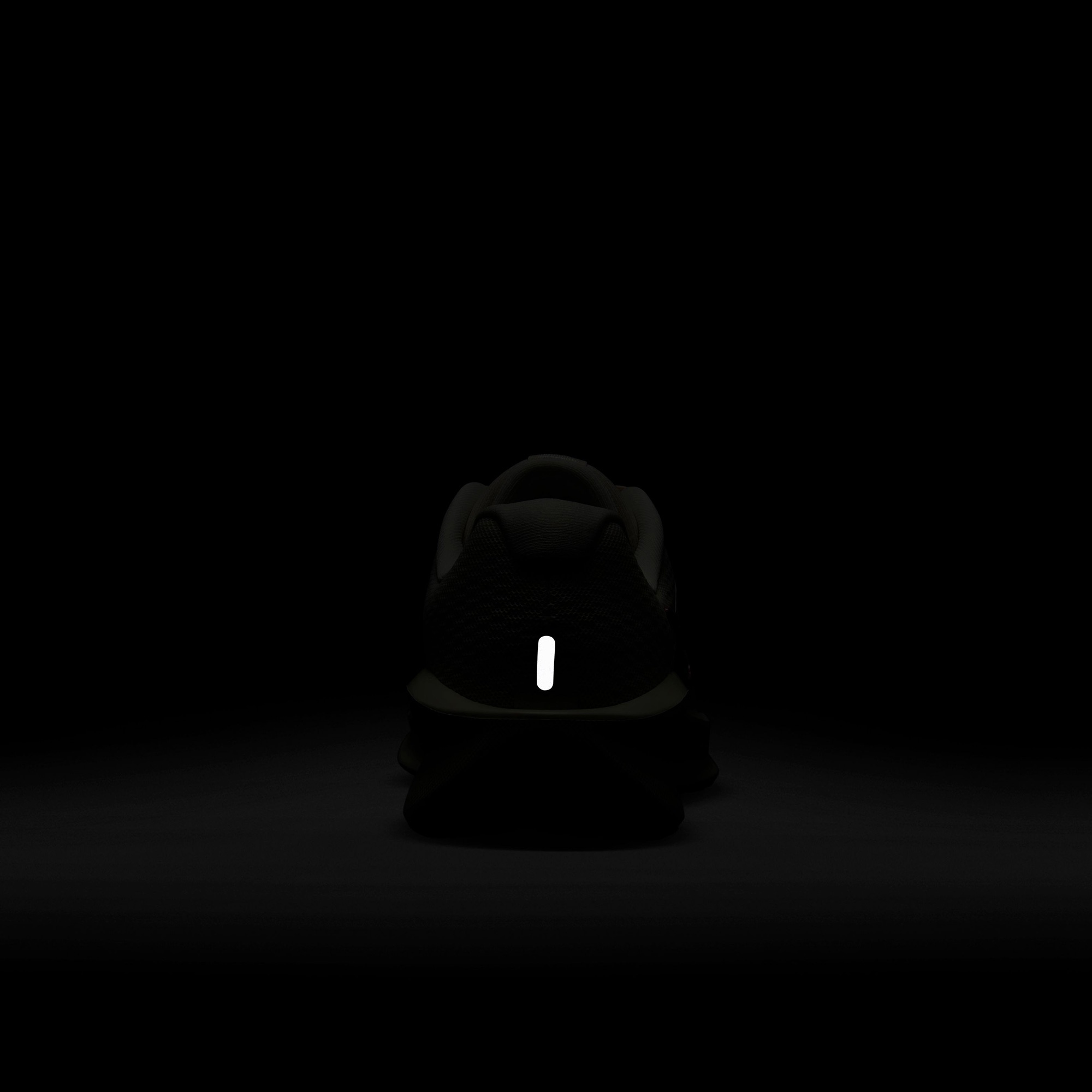 Nike Downshifter 13 Kadın Krem Rengi Koşu Ayakkabısı