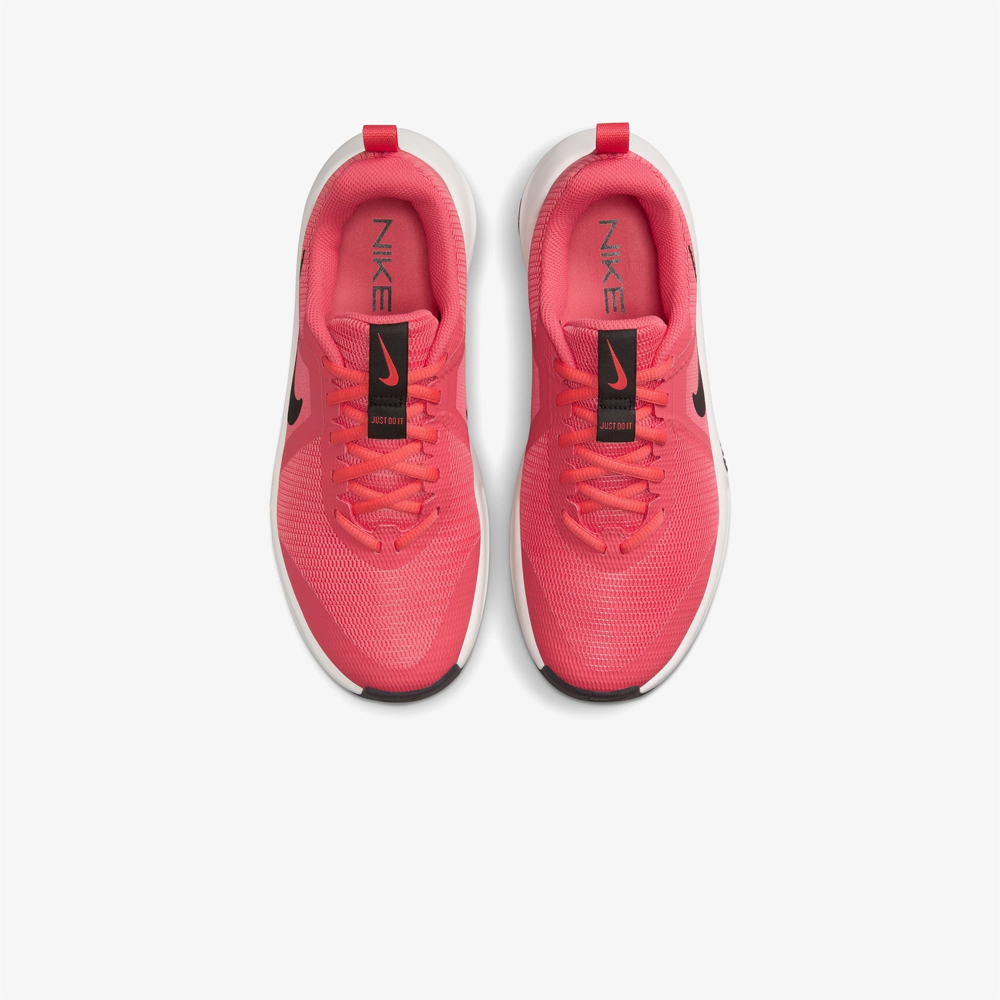 Nike MC Trainer 3 Kadın Turuncu Spor Ayakkabı