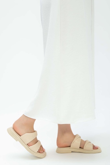  Tamer Tanca Kadın Hakiki Deri Bej Düz Terlik