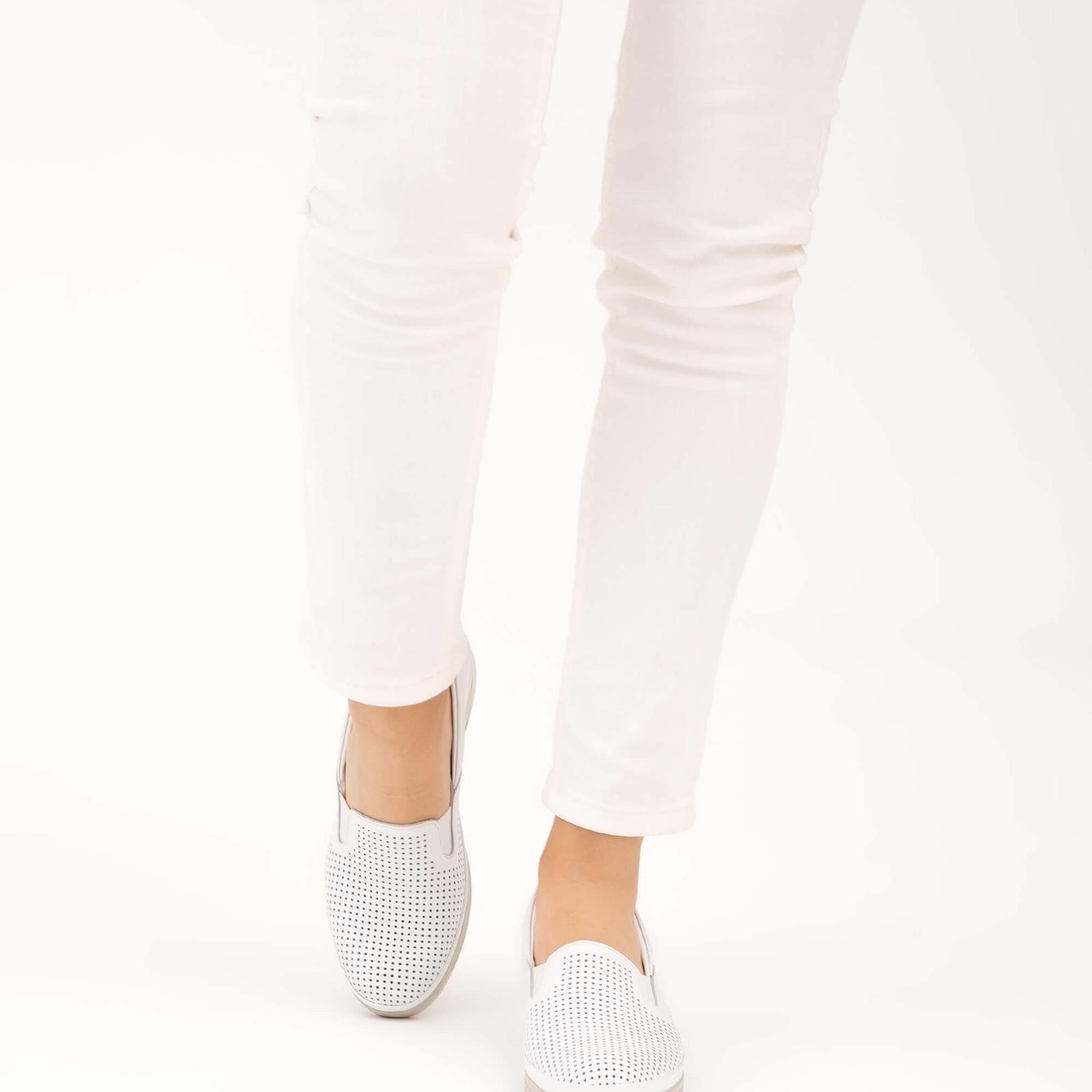 Tamer Tanca Kadın Hakiki Deri Beyaz Comfort Ayakkabı