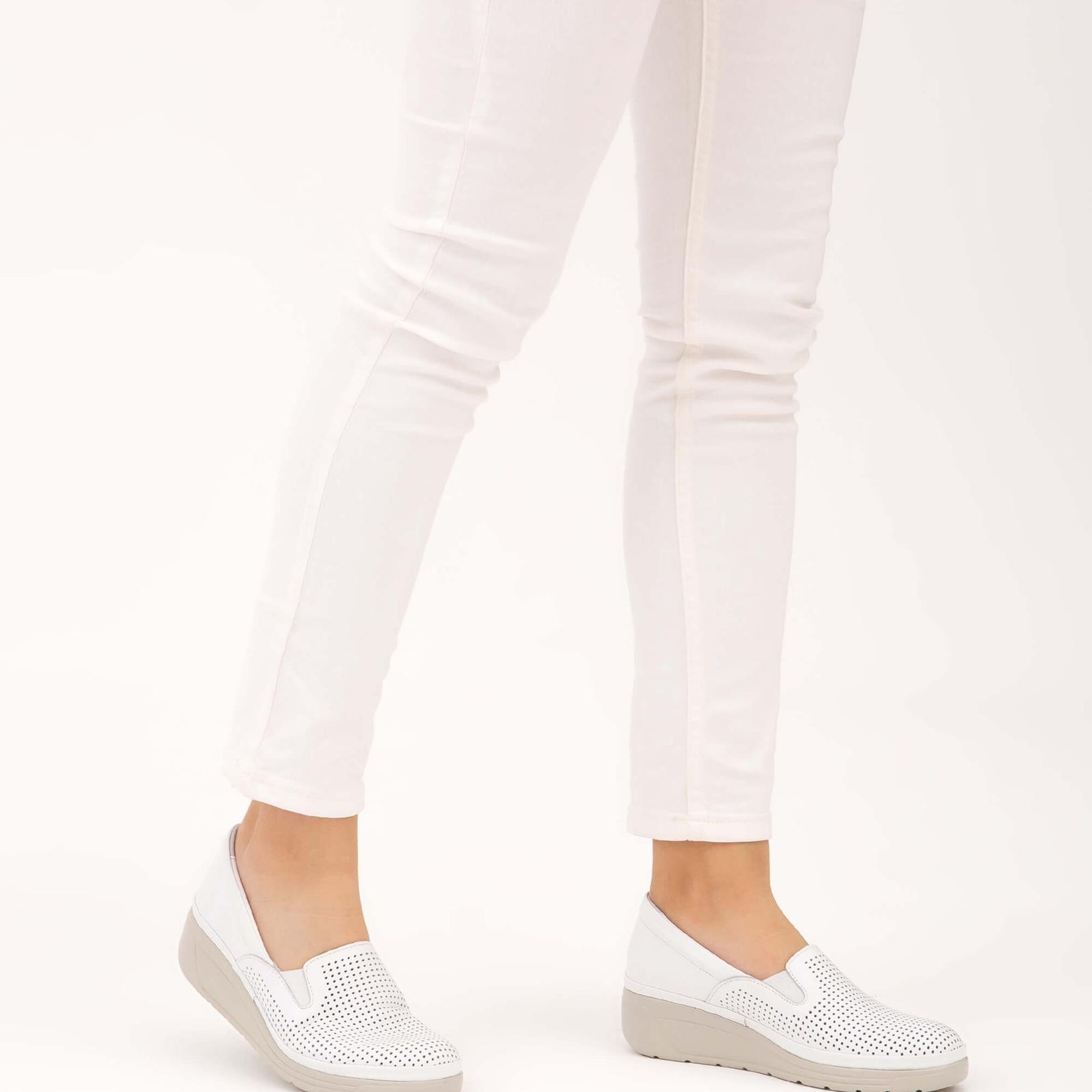 Tamer Tanca Kadın Hakiki Deri Beyaz Comfort Ayakkabı