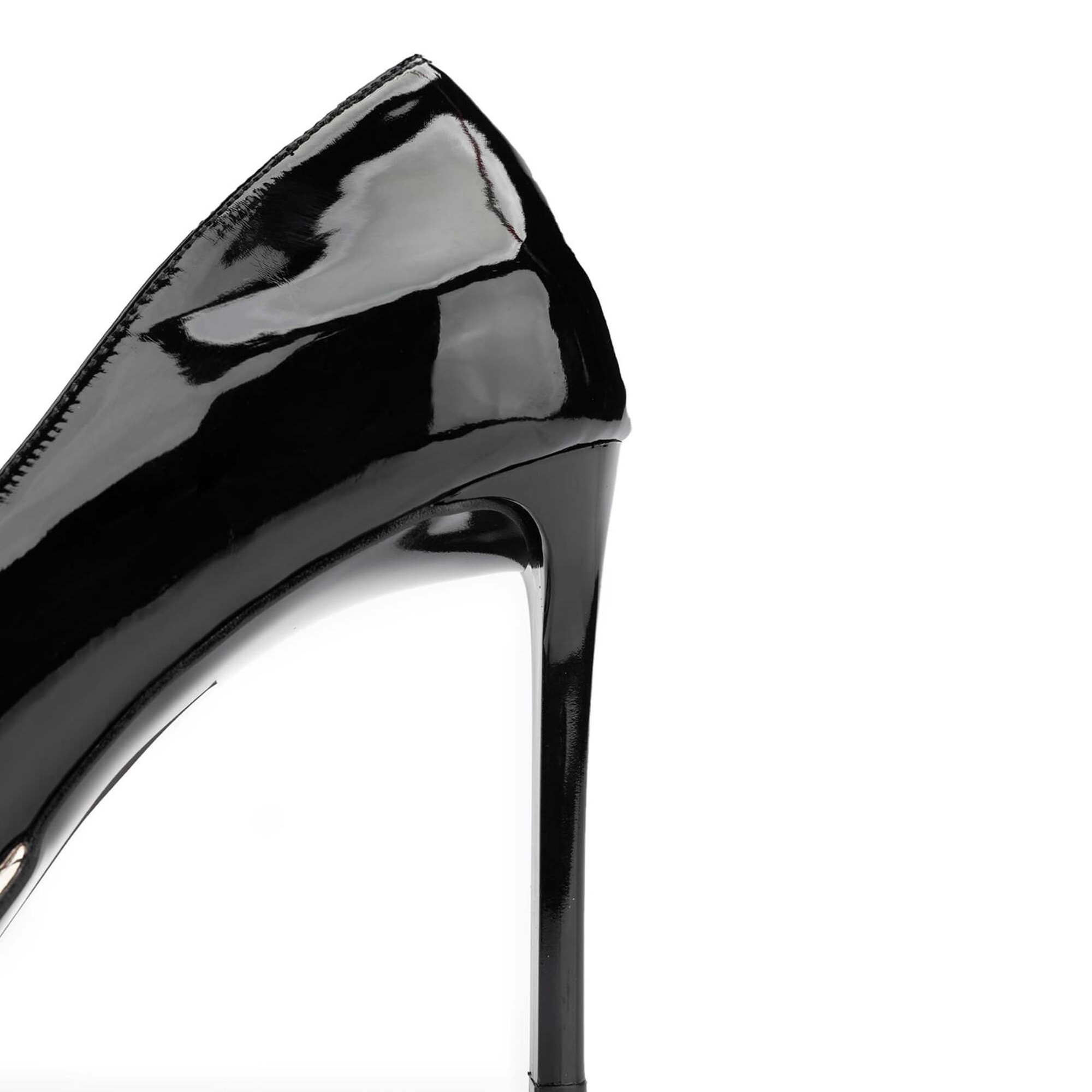 Tamer Tanca Kadın Hakiki Deri Siyah Rugan Topuklu Ayakkabı