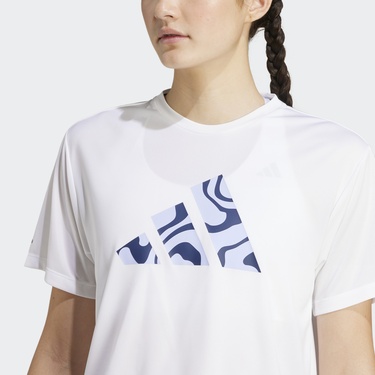 adidas Run It Brand Kadın Beyaz T-Shirt