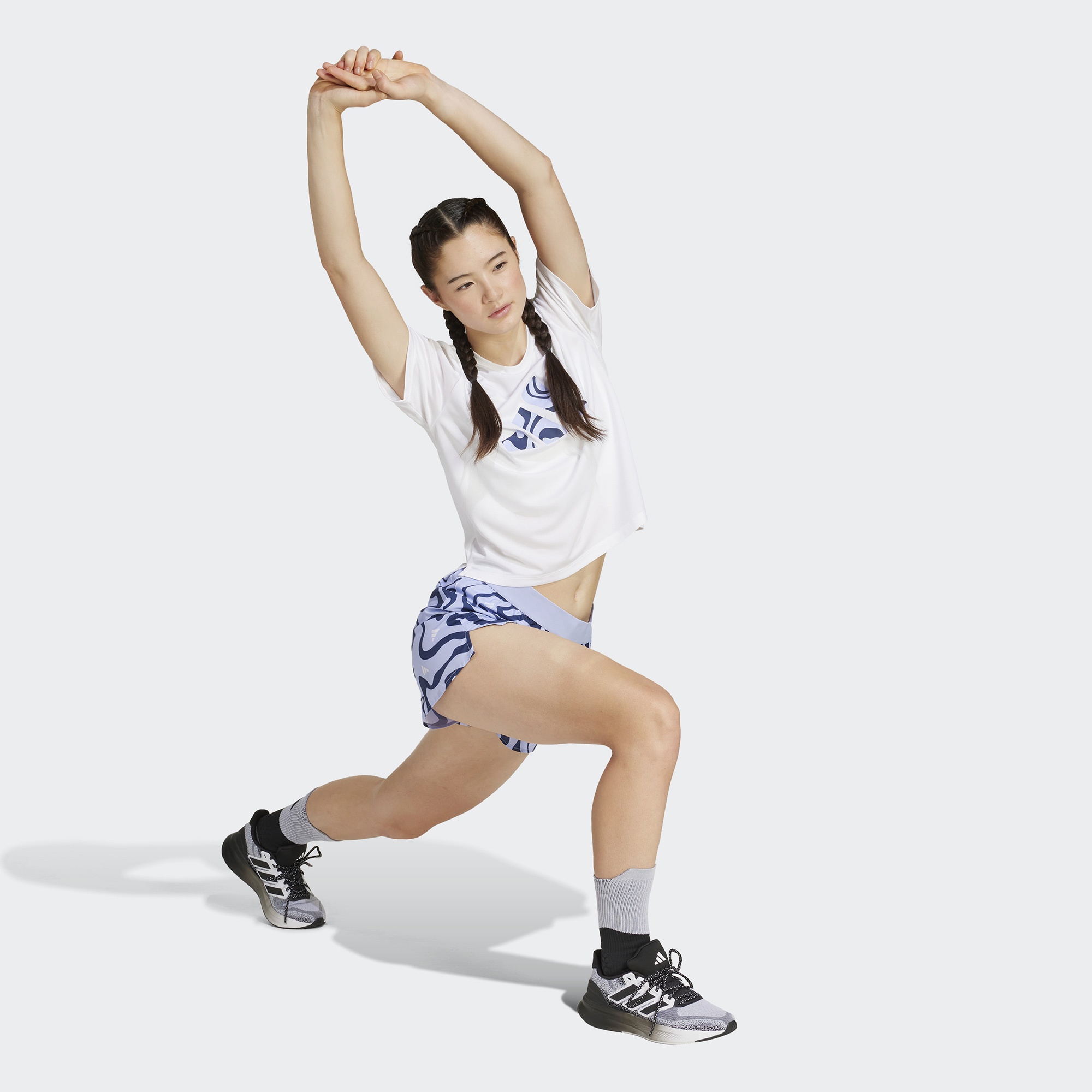 adidas Run It Brand Kadın Beyaz T-Shirt