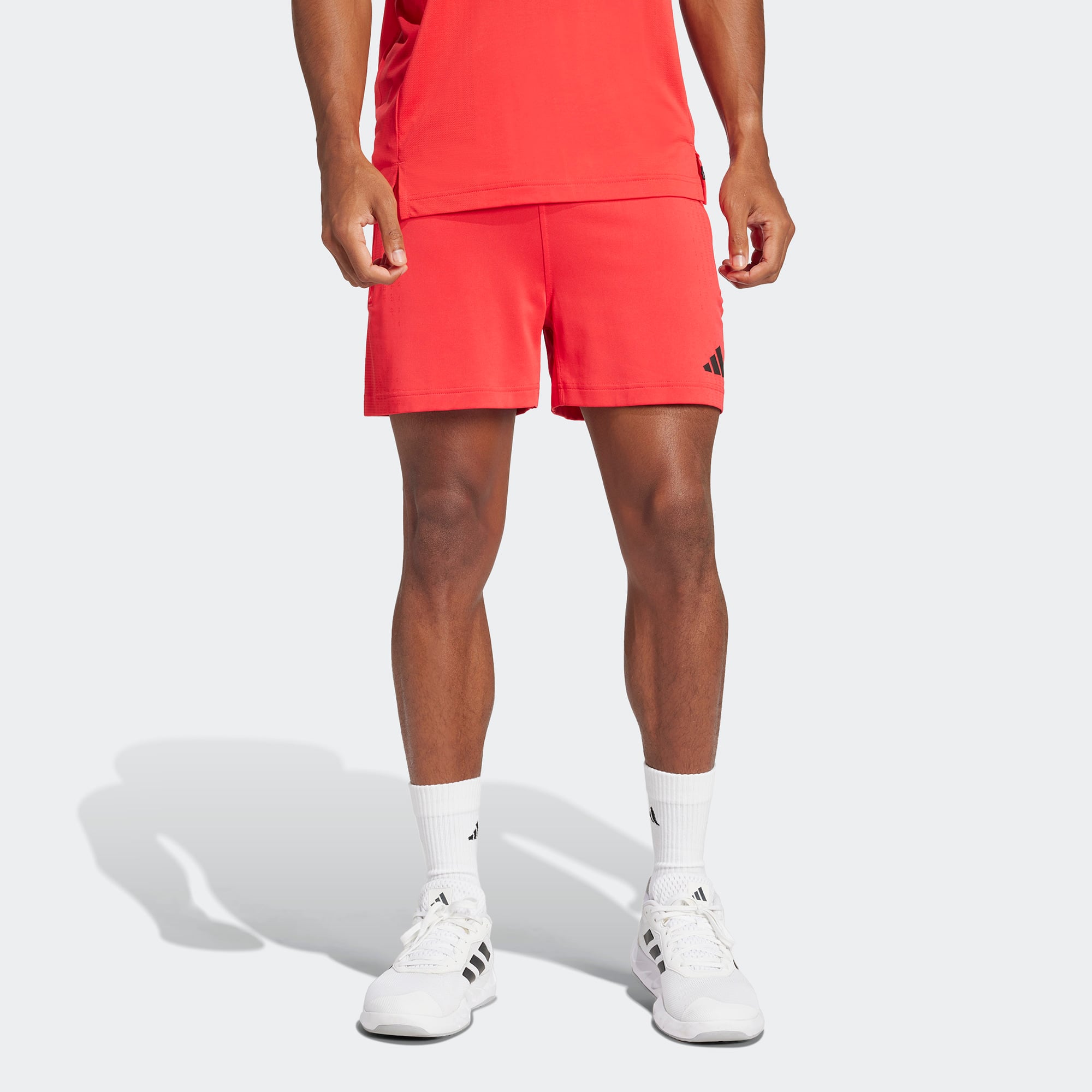  adidas Archill Erkek Kırmızı Antrenman Şortu